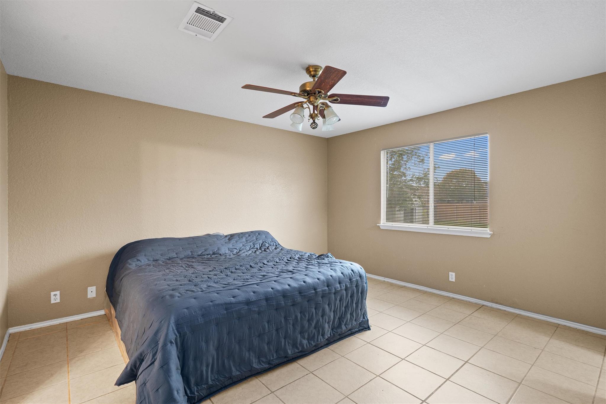 120 Paige Bnd, Hutto, TX 78634