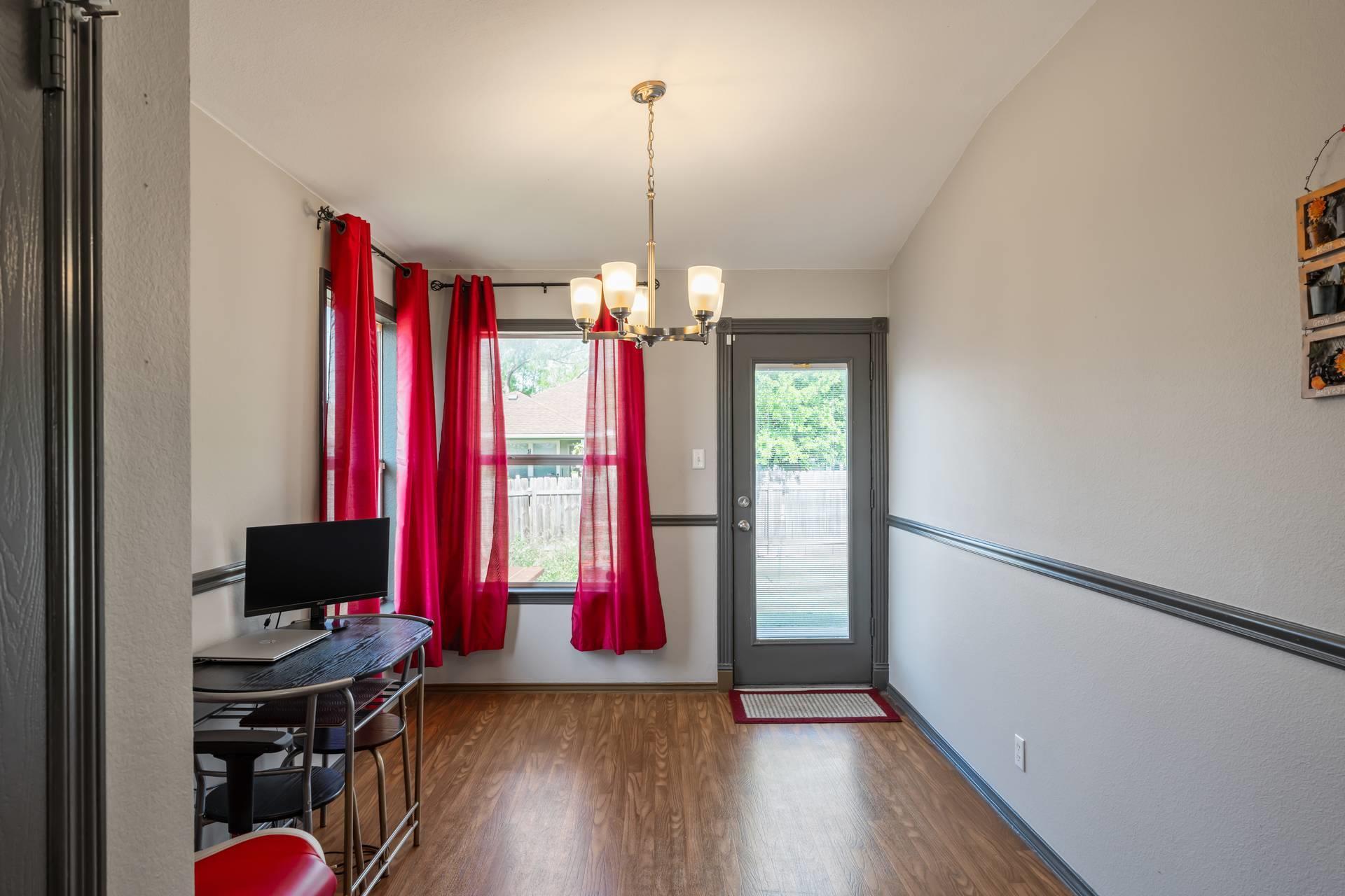 404 Paige Bnd, Hutto, TX 78634