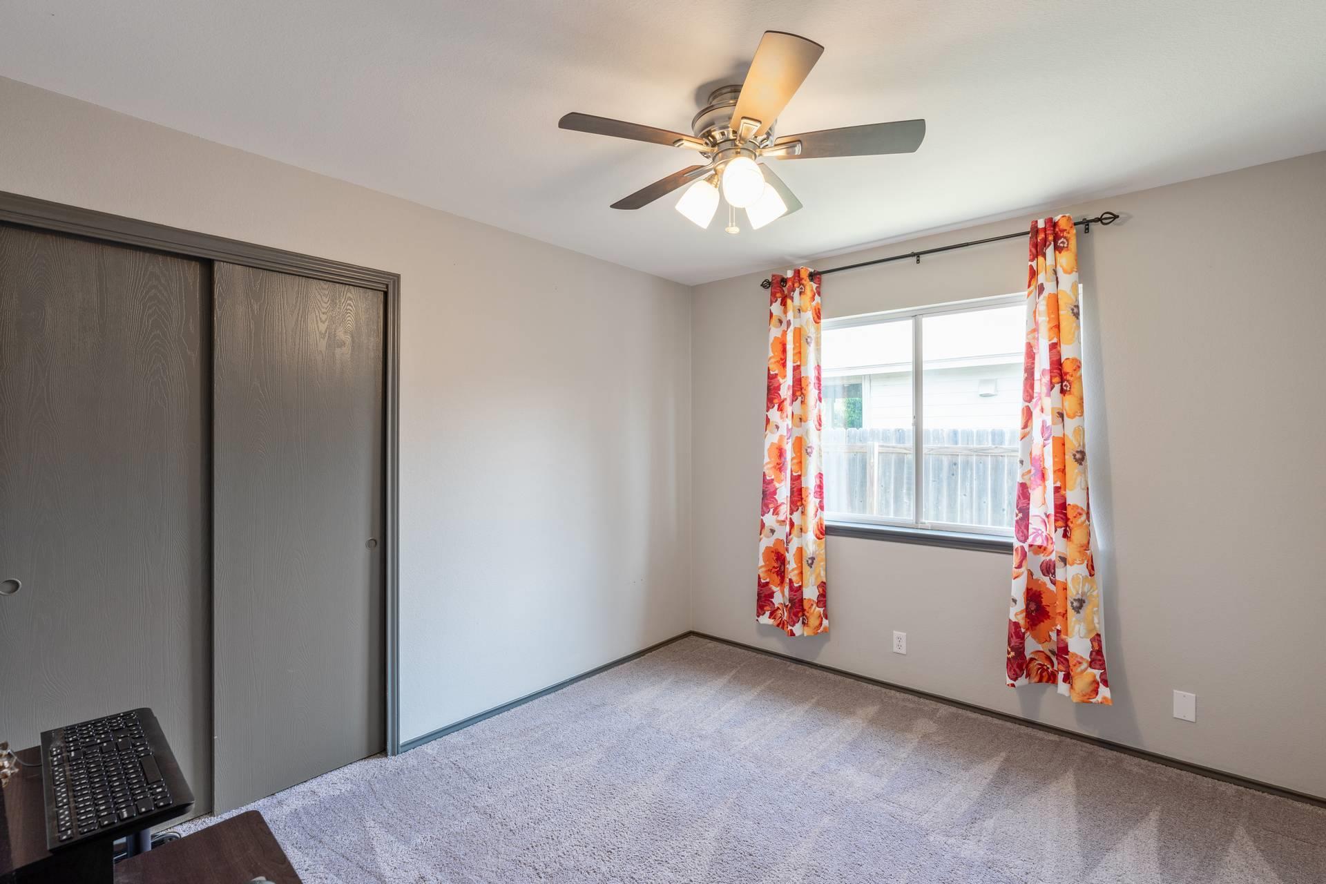 404 Paige Bnd, Hutto, TX 78634