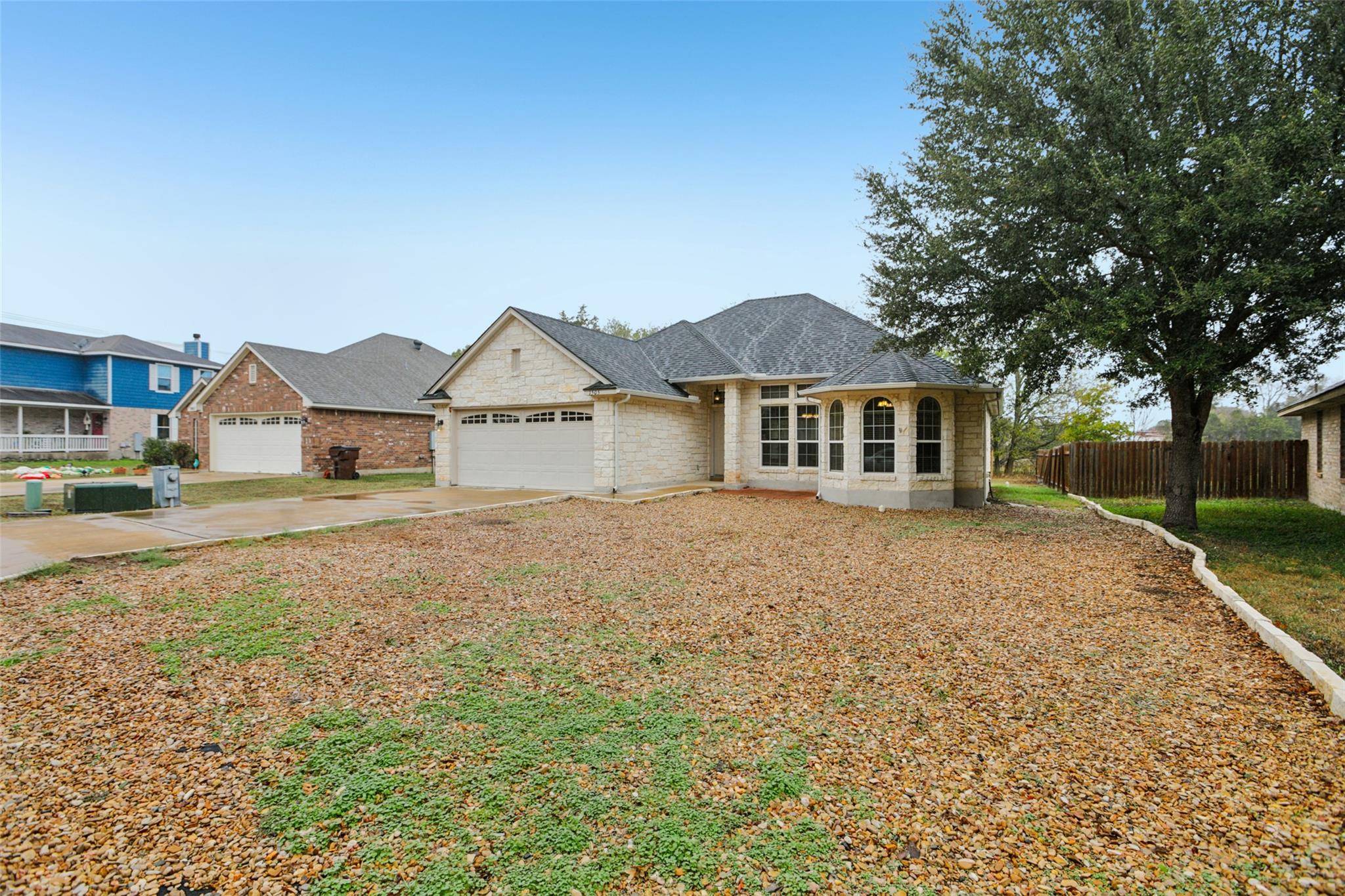 1505 Century Oaks Dr, Lockhart, TX 78644