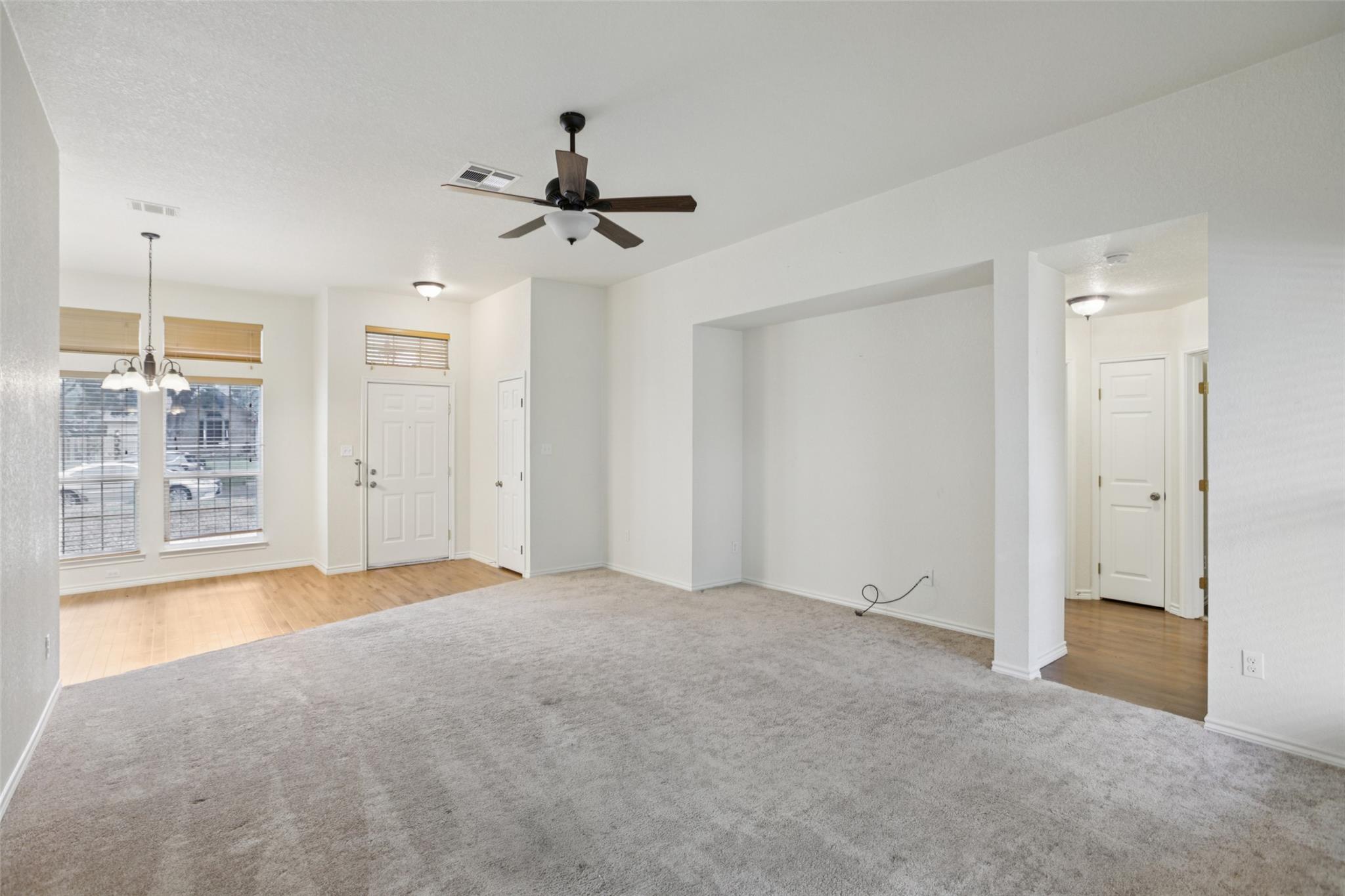 1505 Century Oaks Dr, Lockhart, TX 78644