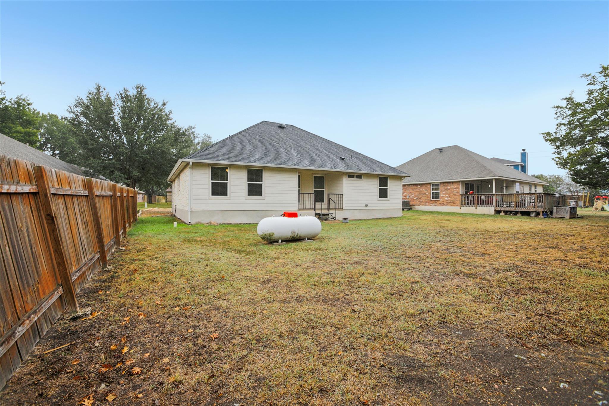 1505 Century Oaks Dr, Lockhart, TX 78644
