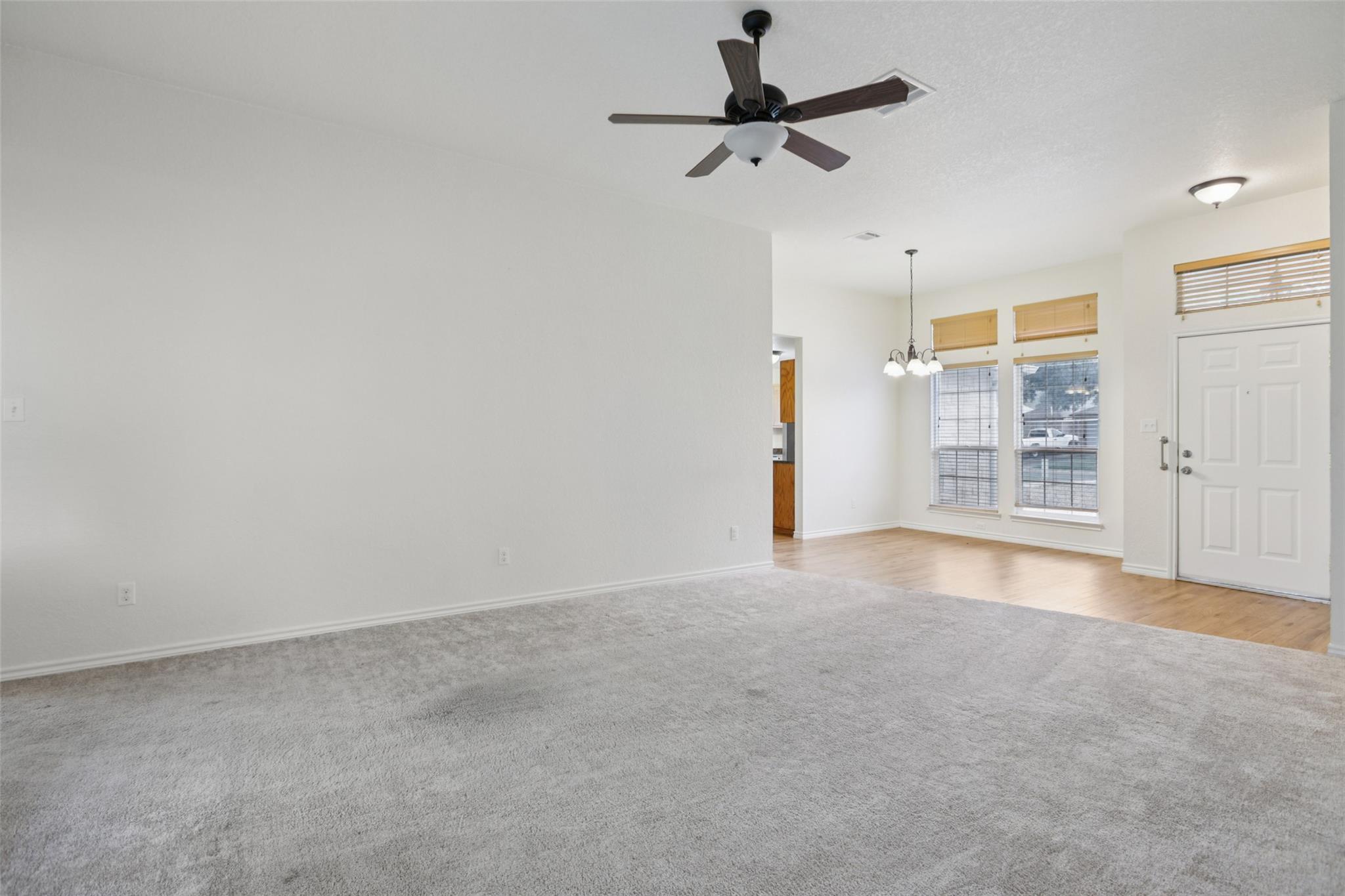 1505 Century Oaks Dr, Lockhart, TX 78644