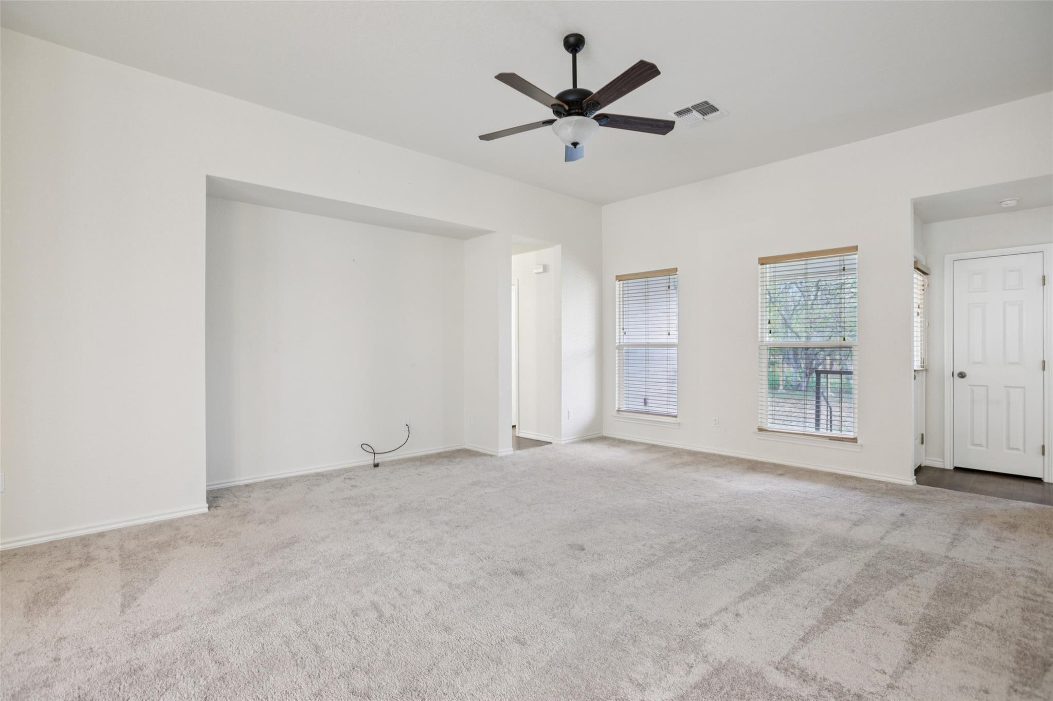 1505 Century Oaks Dr, Lockhart, TX 78644