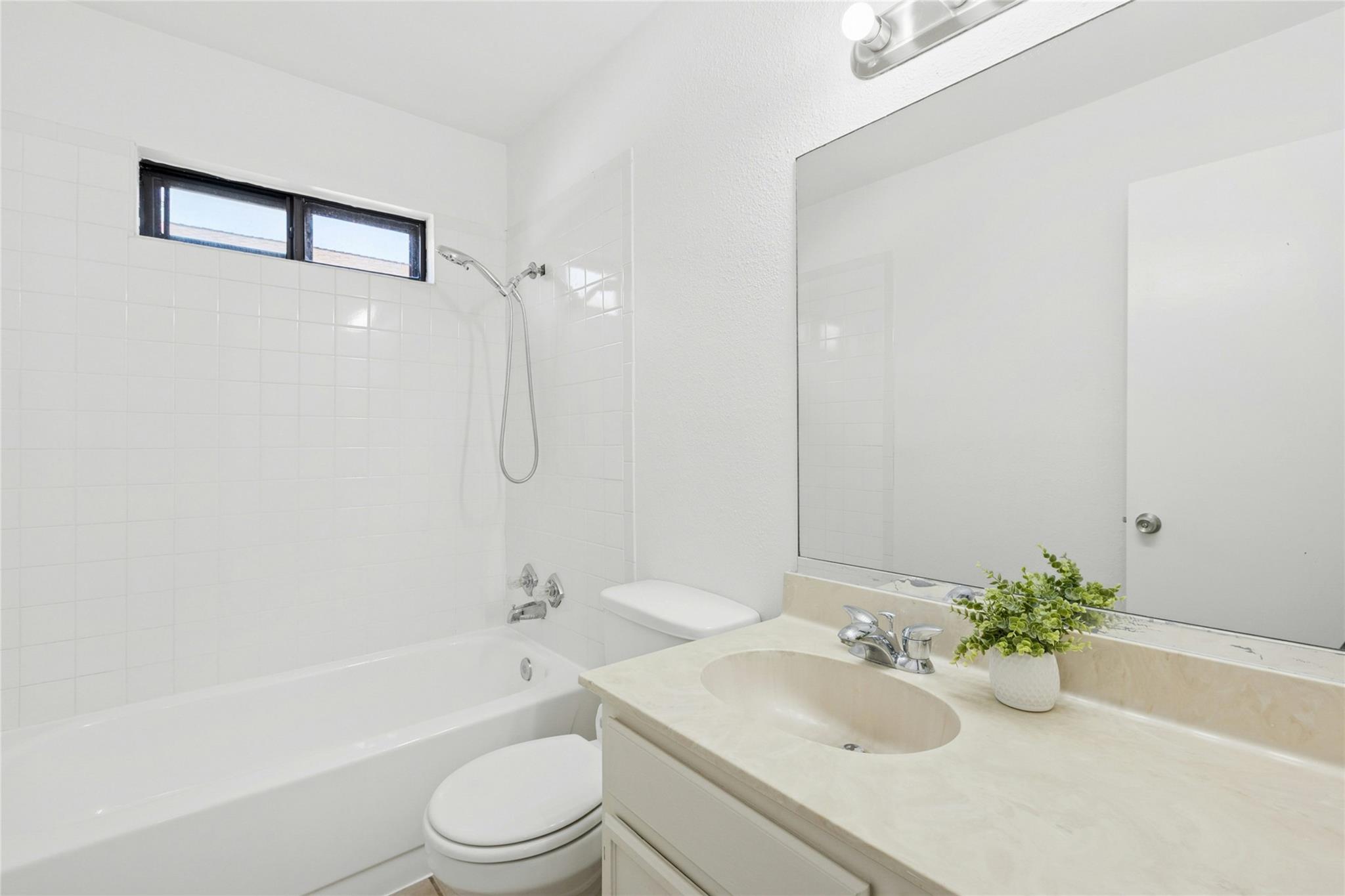 1309 Wayne Dr, Round Rock, TX 78664