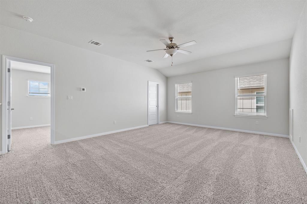 631 Wild Spur Ln, Liberty Hill, TX 78642