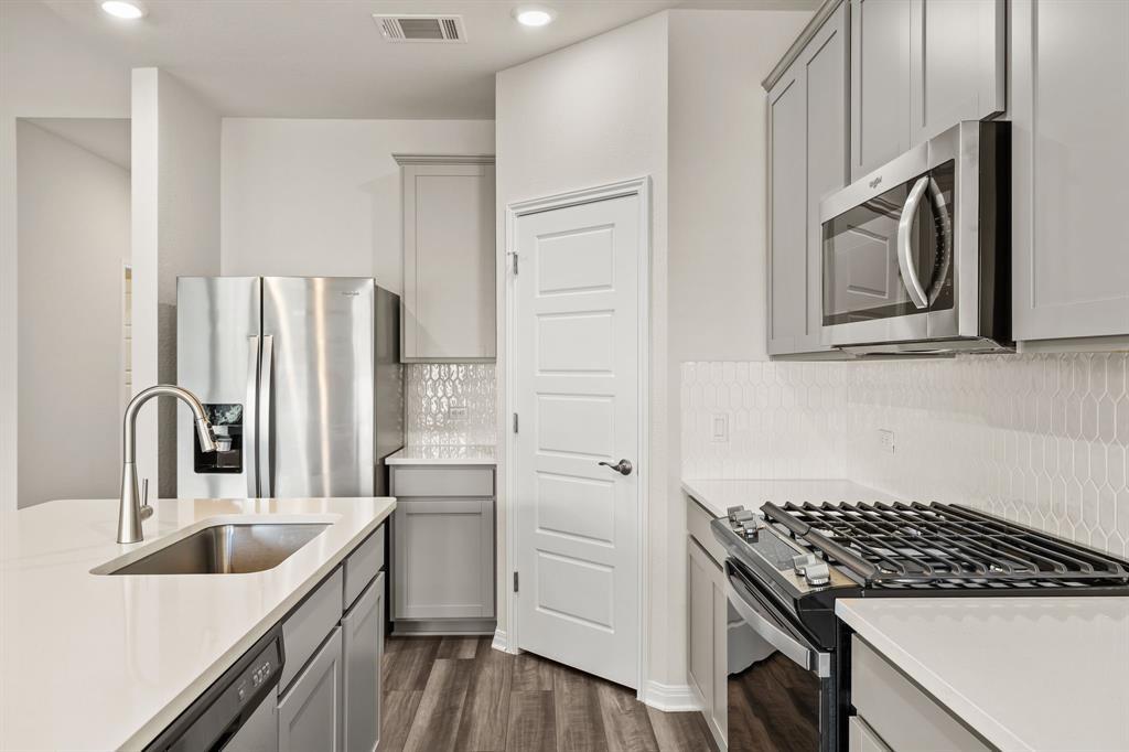 631 Wild Spur Ln, Liberty Hill, TX 78642