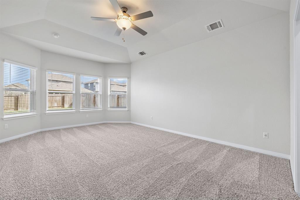 631 Wild Spur Ln, Liberty Hill, TX 78642