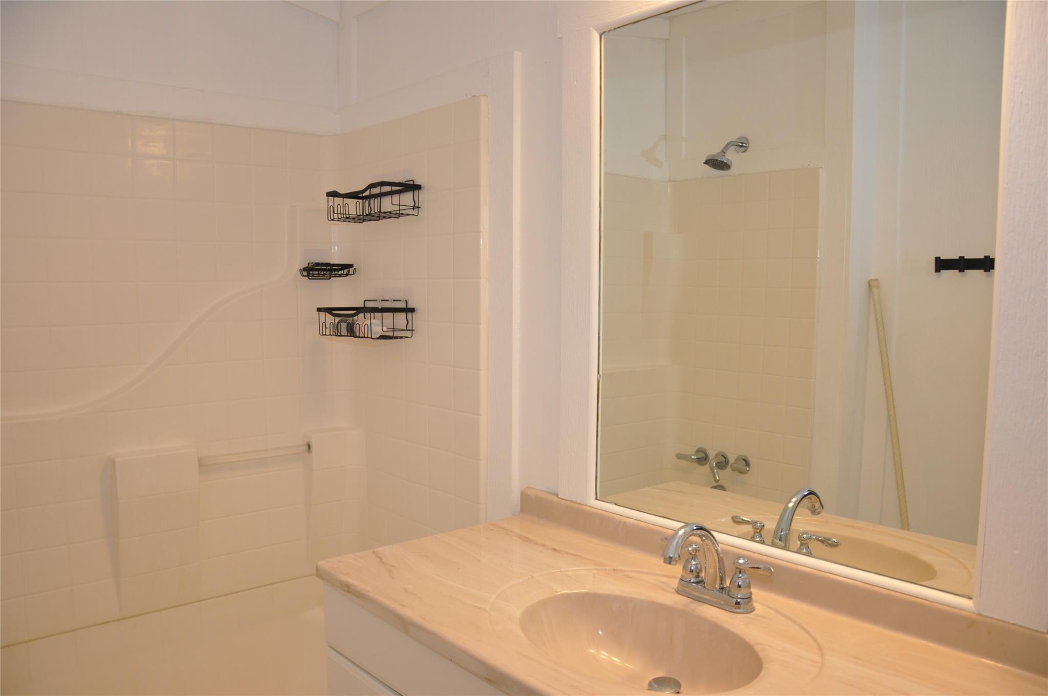 367 Mesquite St, Bertram, TX 78605