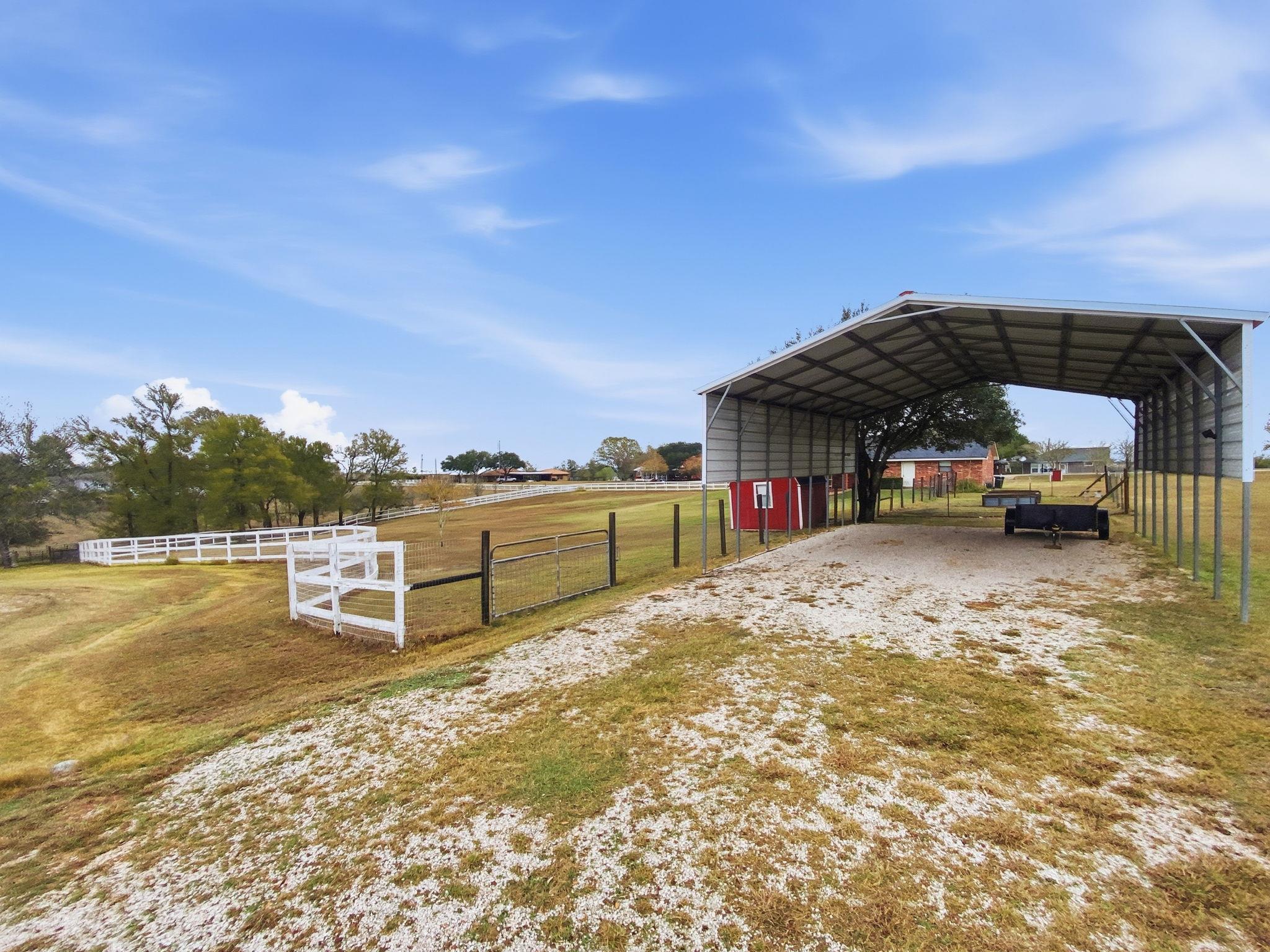 2770 Trey Ln, Brenham, TX 77833