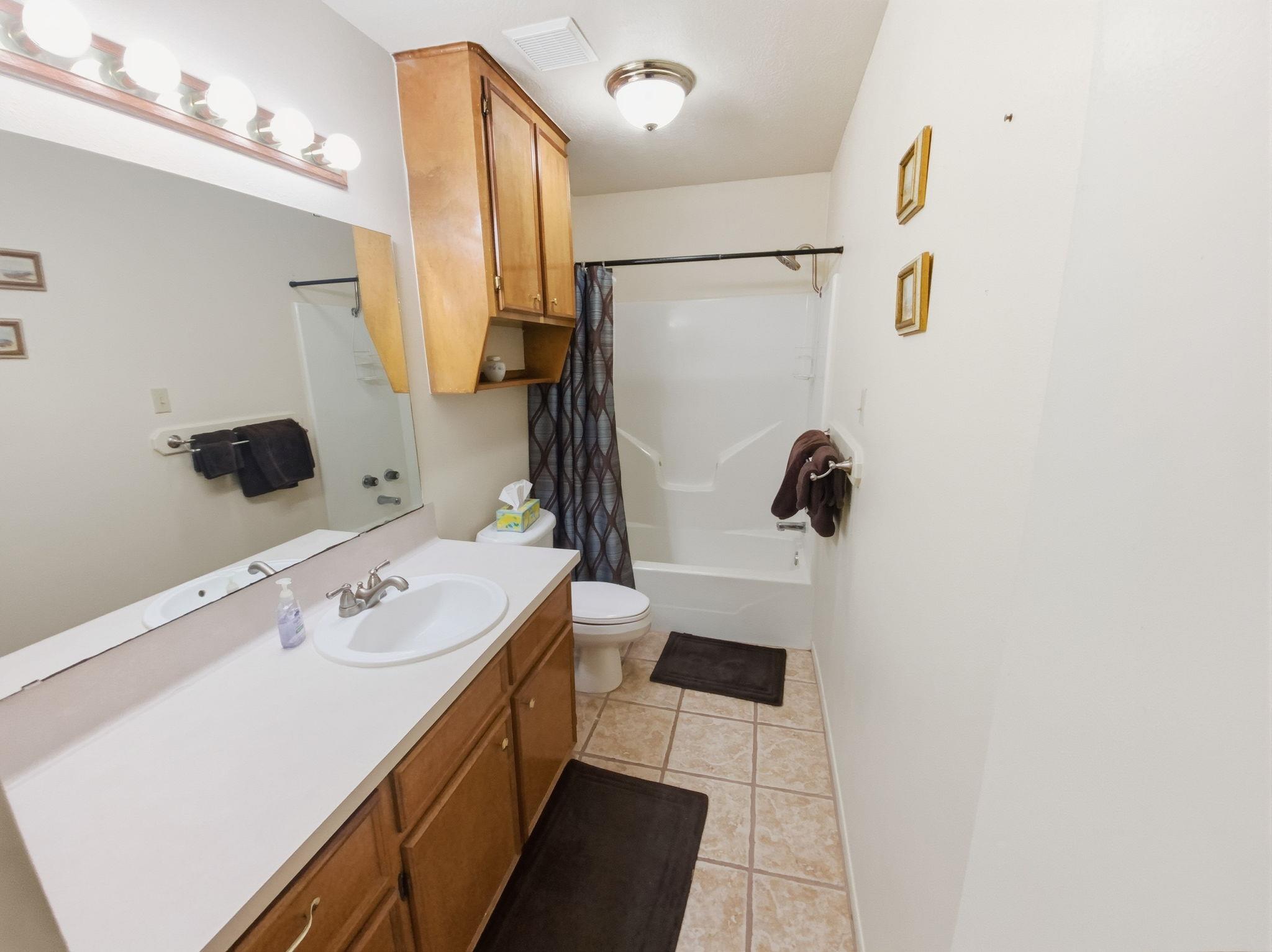 2770 Trey Ln, Brenham, TX 77833