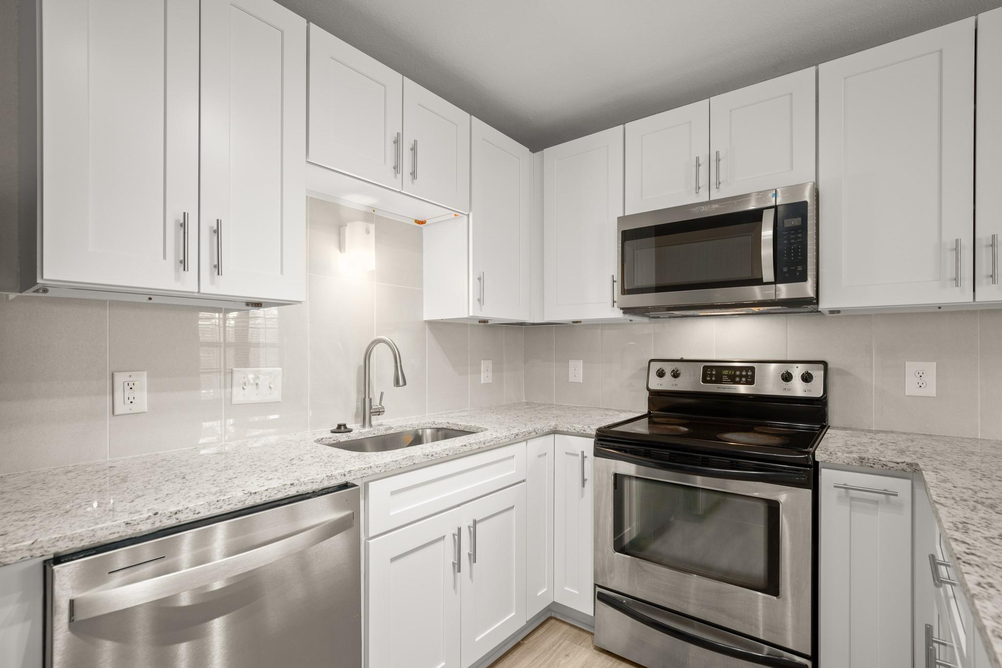 1013 W 23rd St # 205, Austin, TX 78705