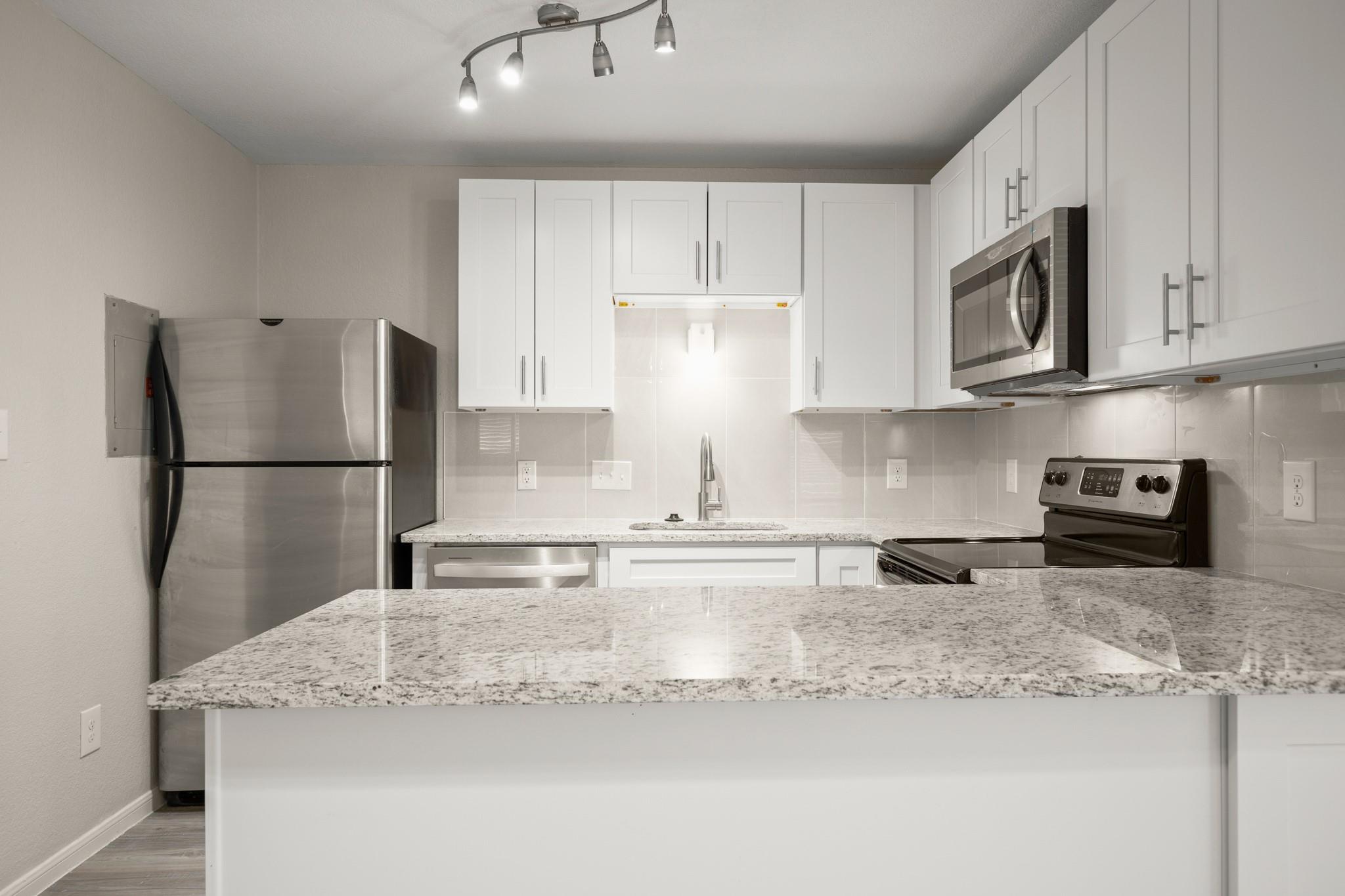 1013 W 23rd St # 205, Austin, TX 78705