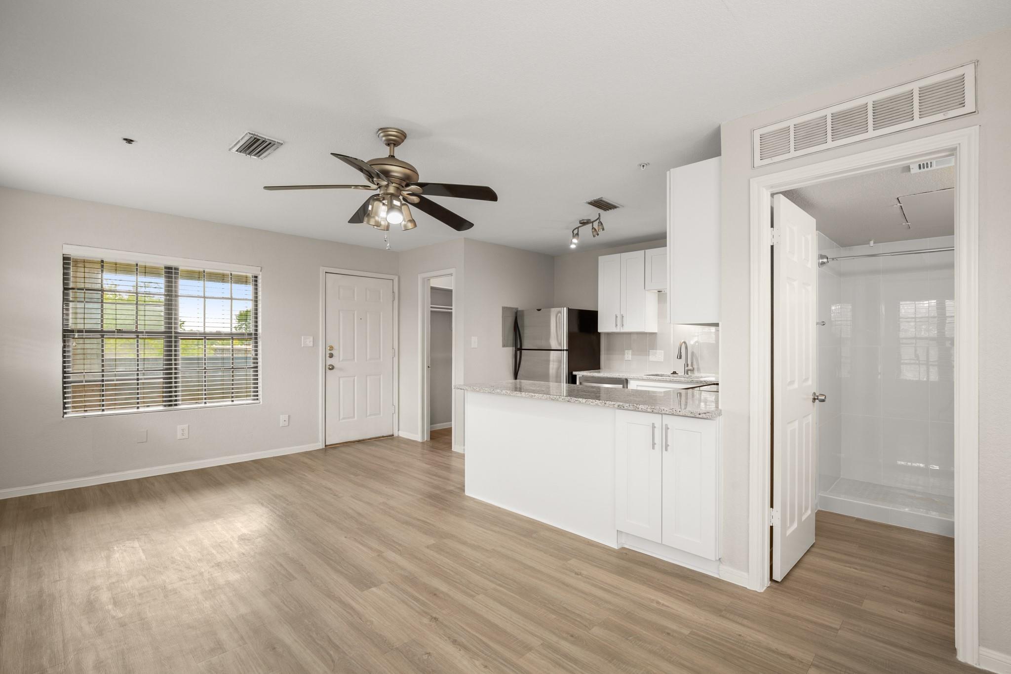 1013 W 23rd St # 205, Austin, TX 78705