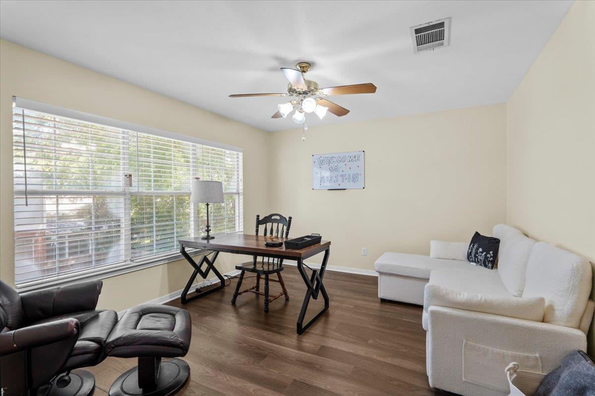 10116 Pinehurst Dr, Austin, TX 78747