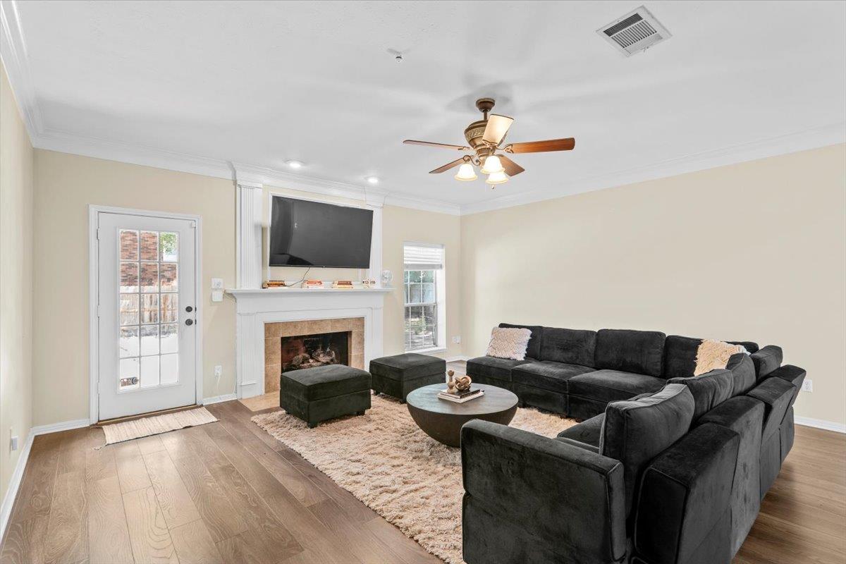 10116 Pinehurst Dr, Austin, TX 78747