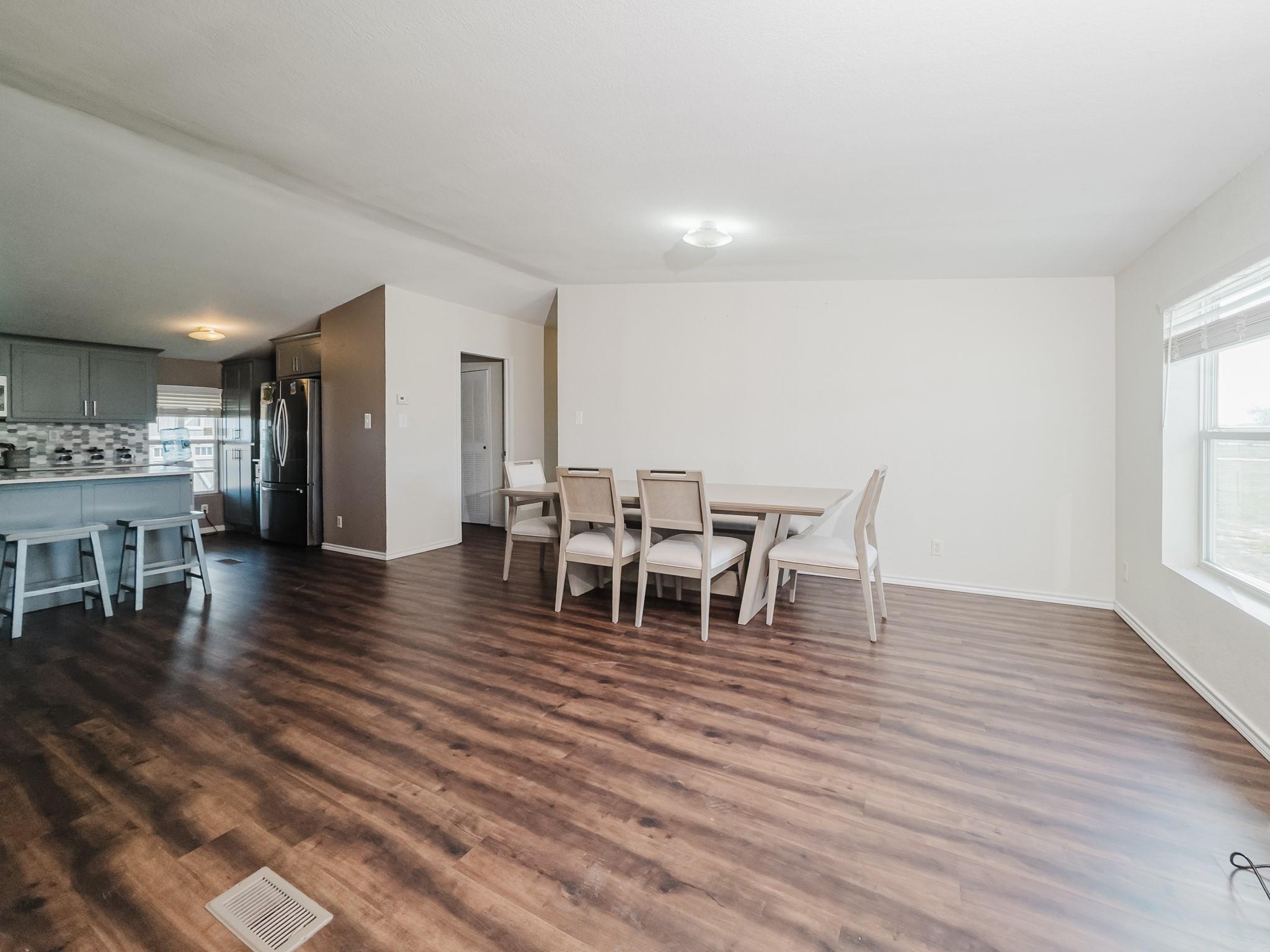 2709 County Road 463, Elgin, TX 78621