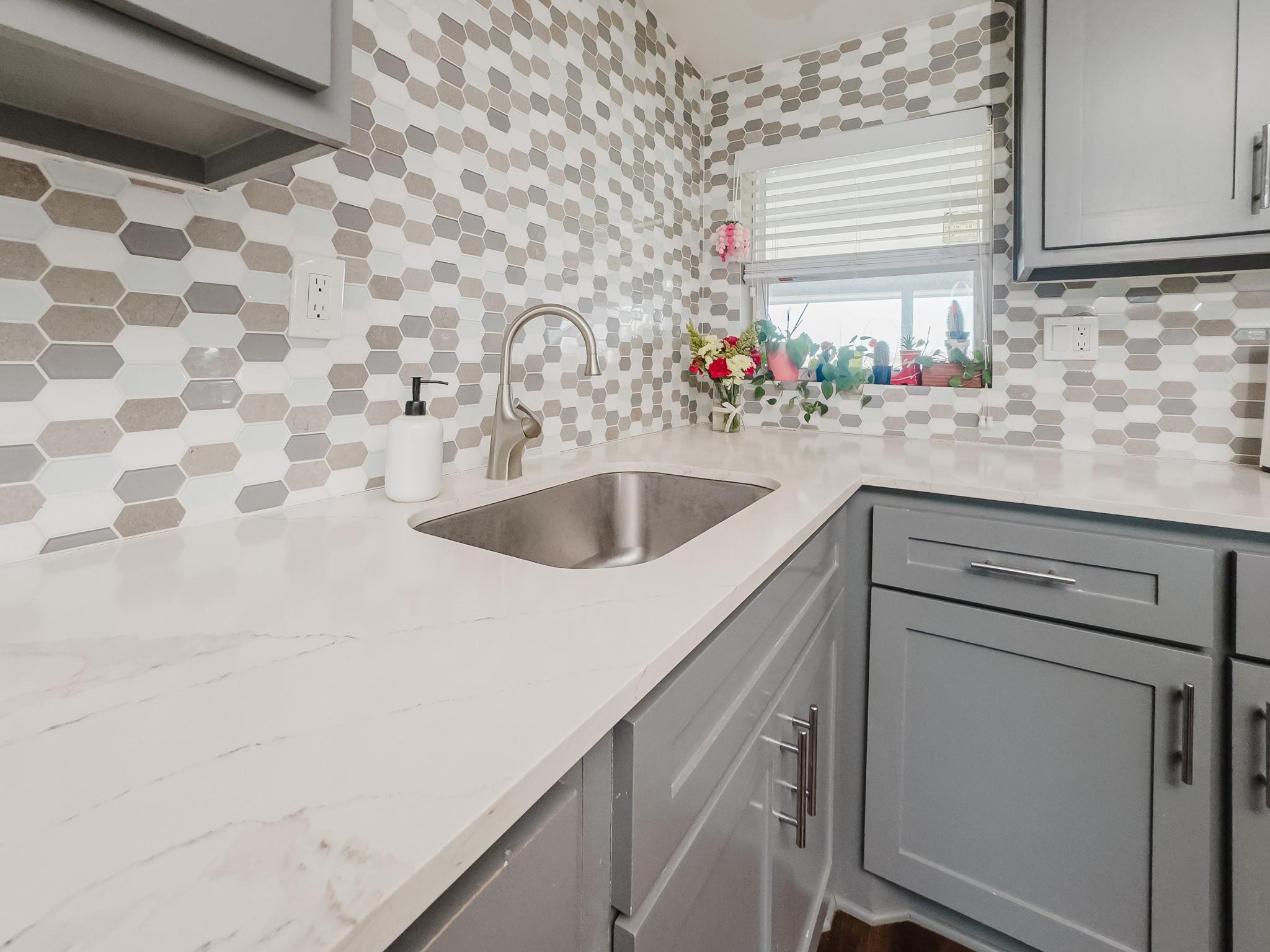 2709 County Road 463, Elgin, TX 78621