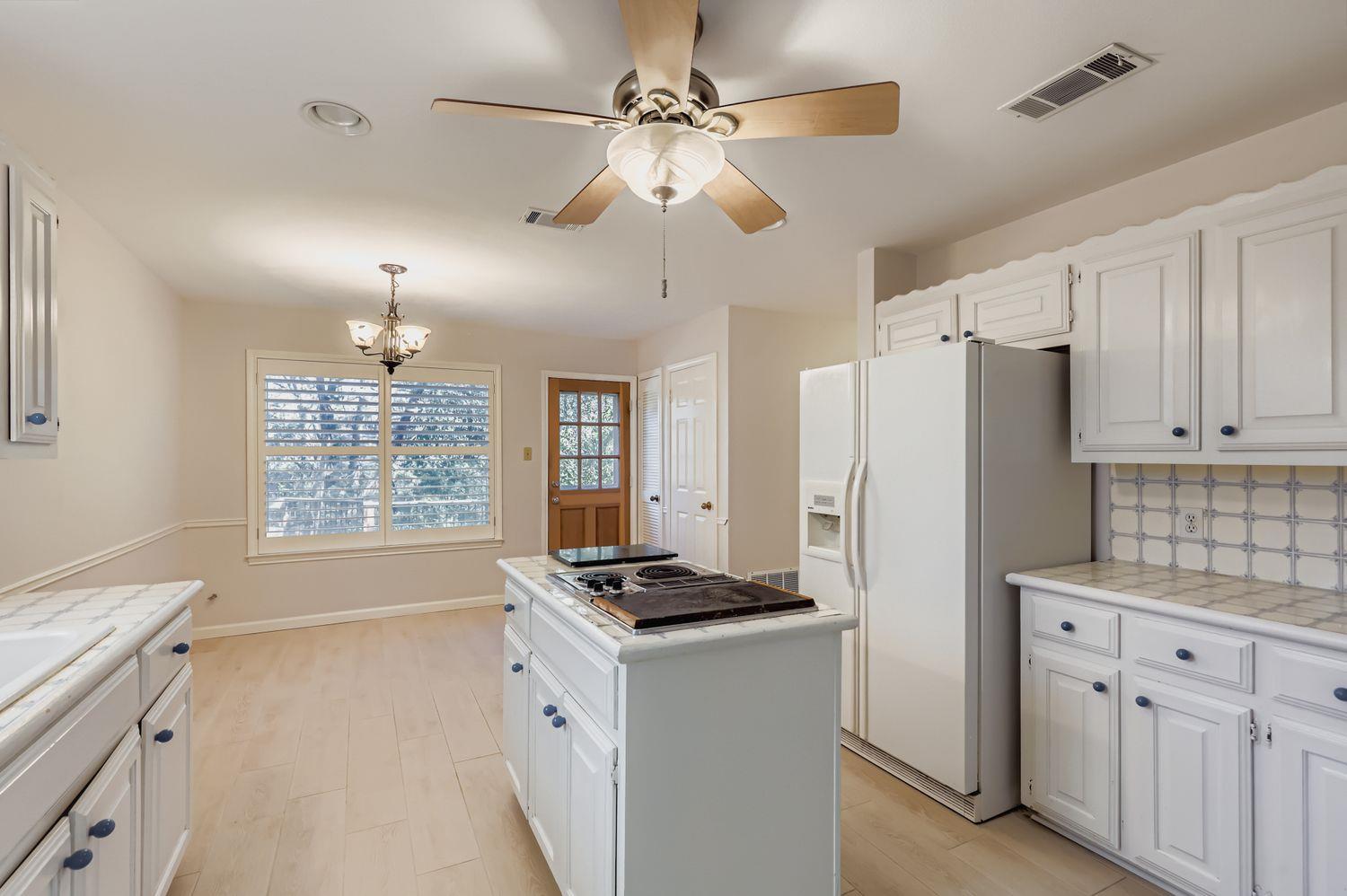 5306 Marsh Creek Dr, Austin, TX 78759