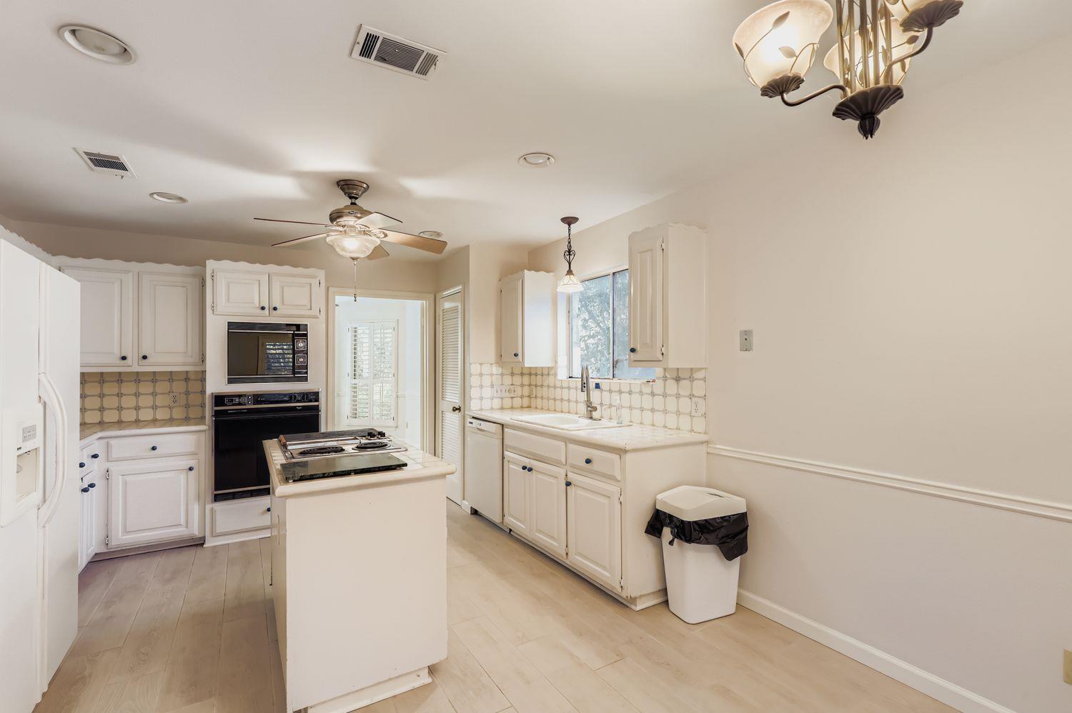 5306 Marsh Creek Dr, Austin, TX 78759