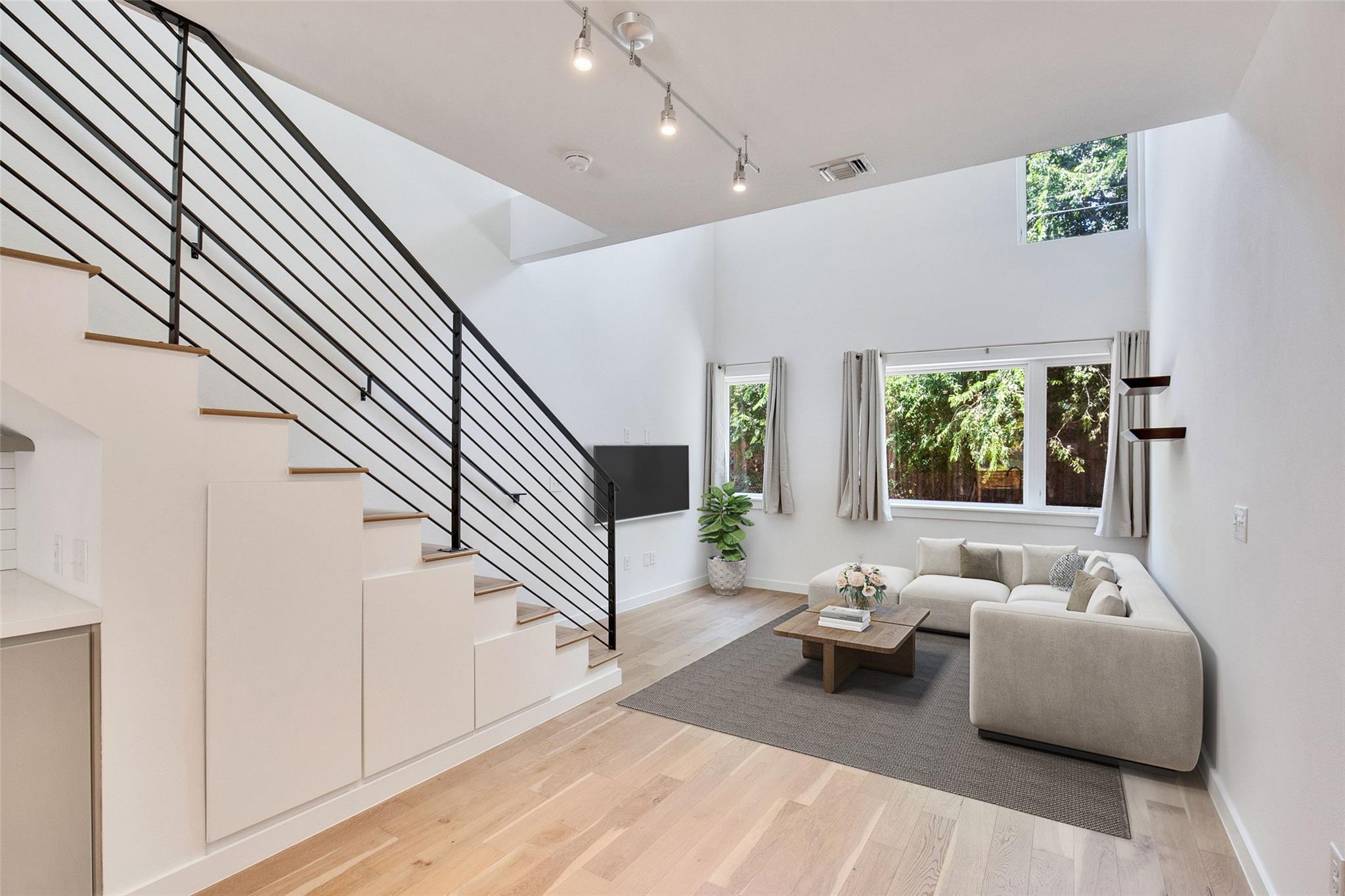 2002 E 7th St # 234, Austin, TX 78702