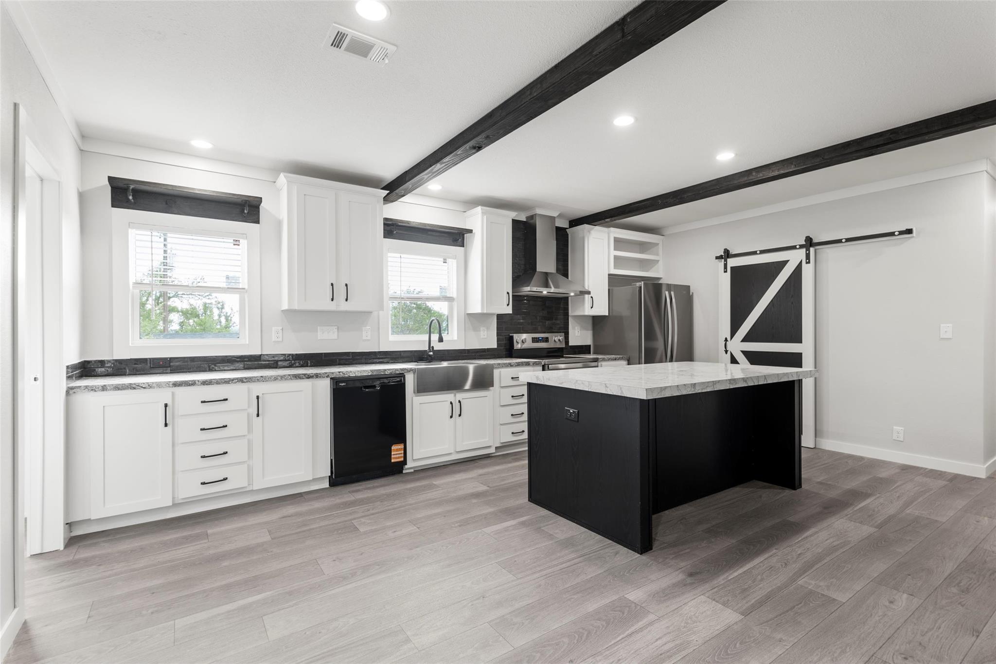 28789 FM 963, Briggs, TX 78608