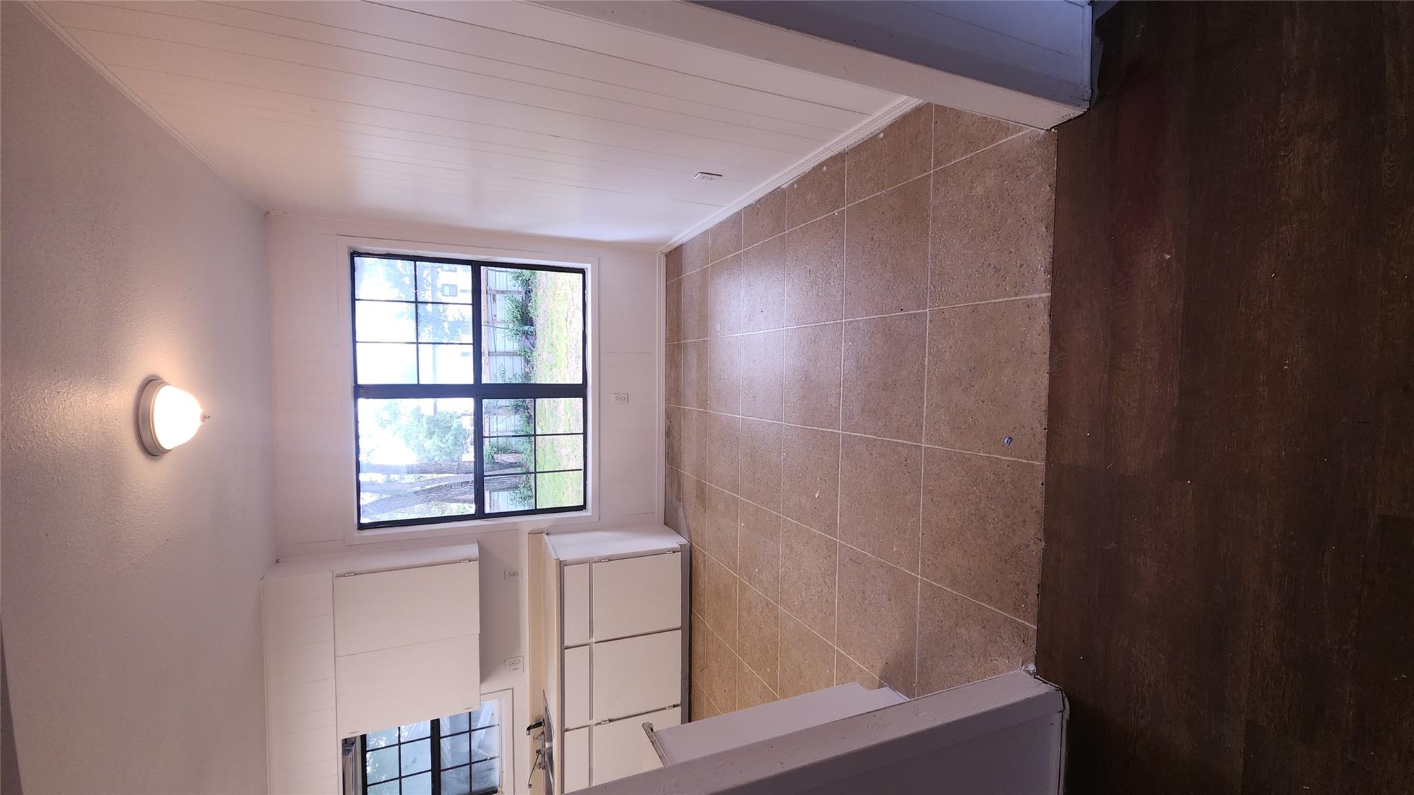 903 W 1st St, Cameron, TX 76520