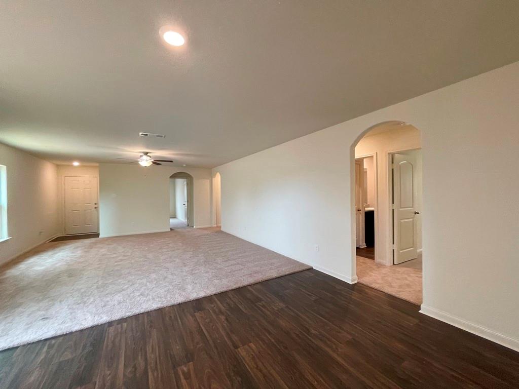 168 Allington Cir, Jarrell, TX 76537