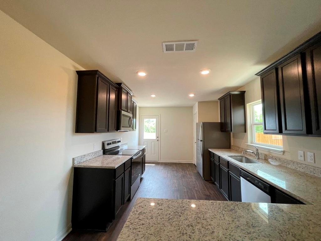 168 Allington Cir, Jarrell, TX 76537