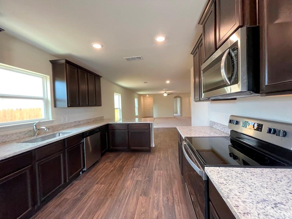 168 Allington Cir, Jarrell, TX 76537