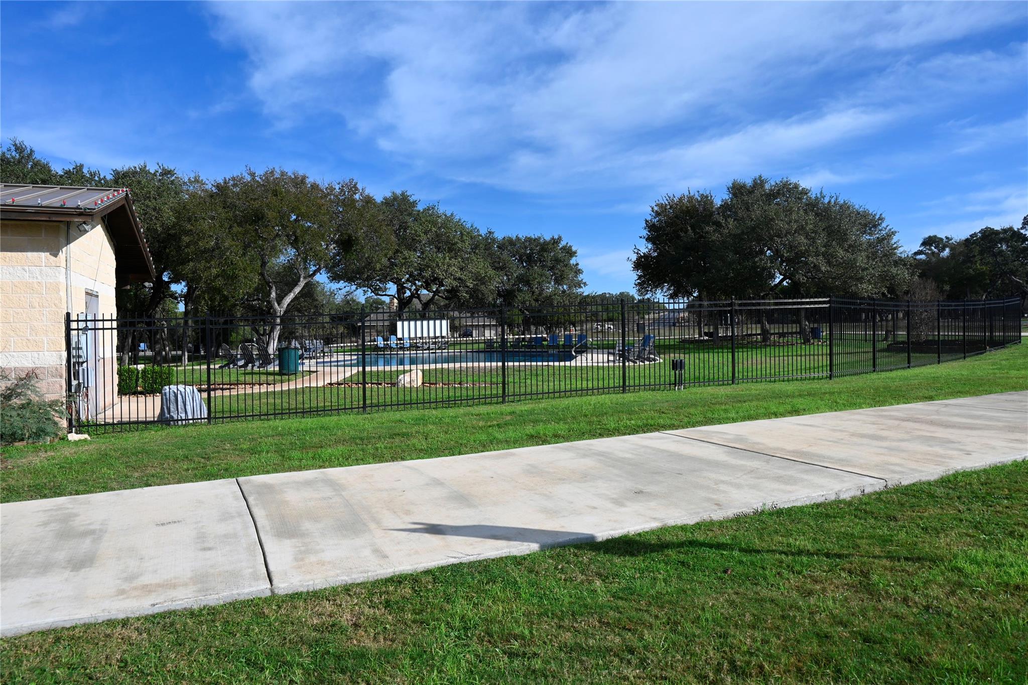 722 Cambridge Dr, New Braunfels, TX 78132