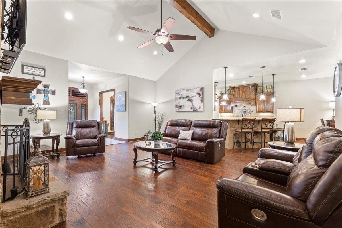 130 Axis Trl, Bastrop, TX 78602