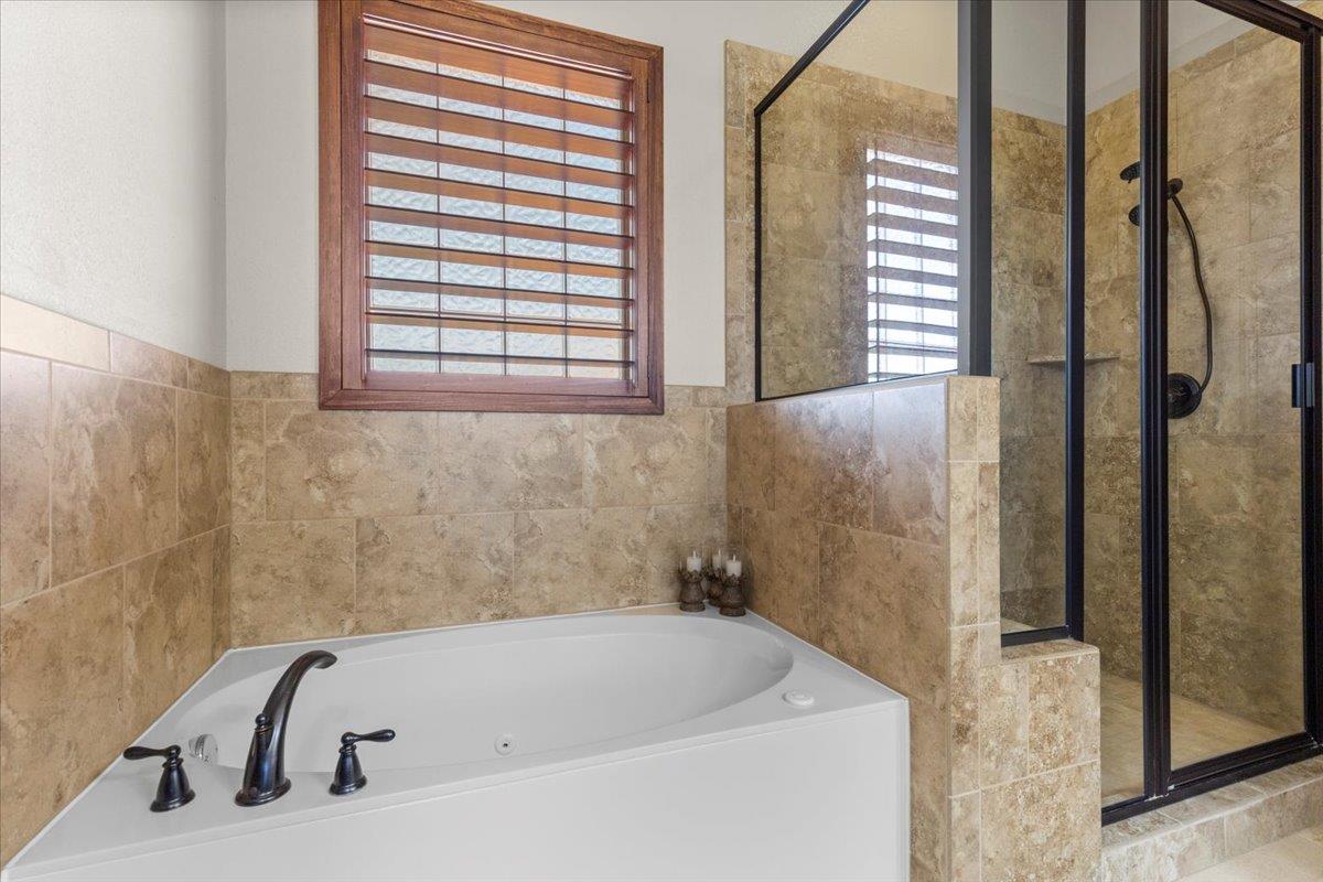 130 Axis Trl, Bastrop, TX 78602