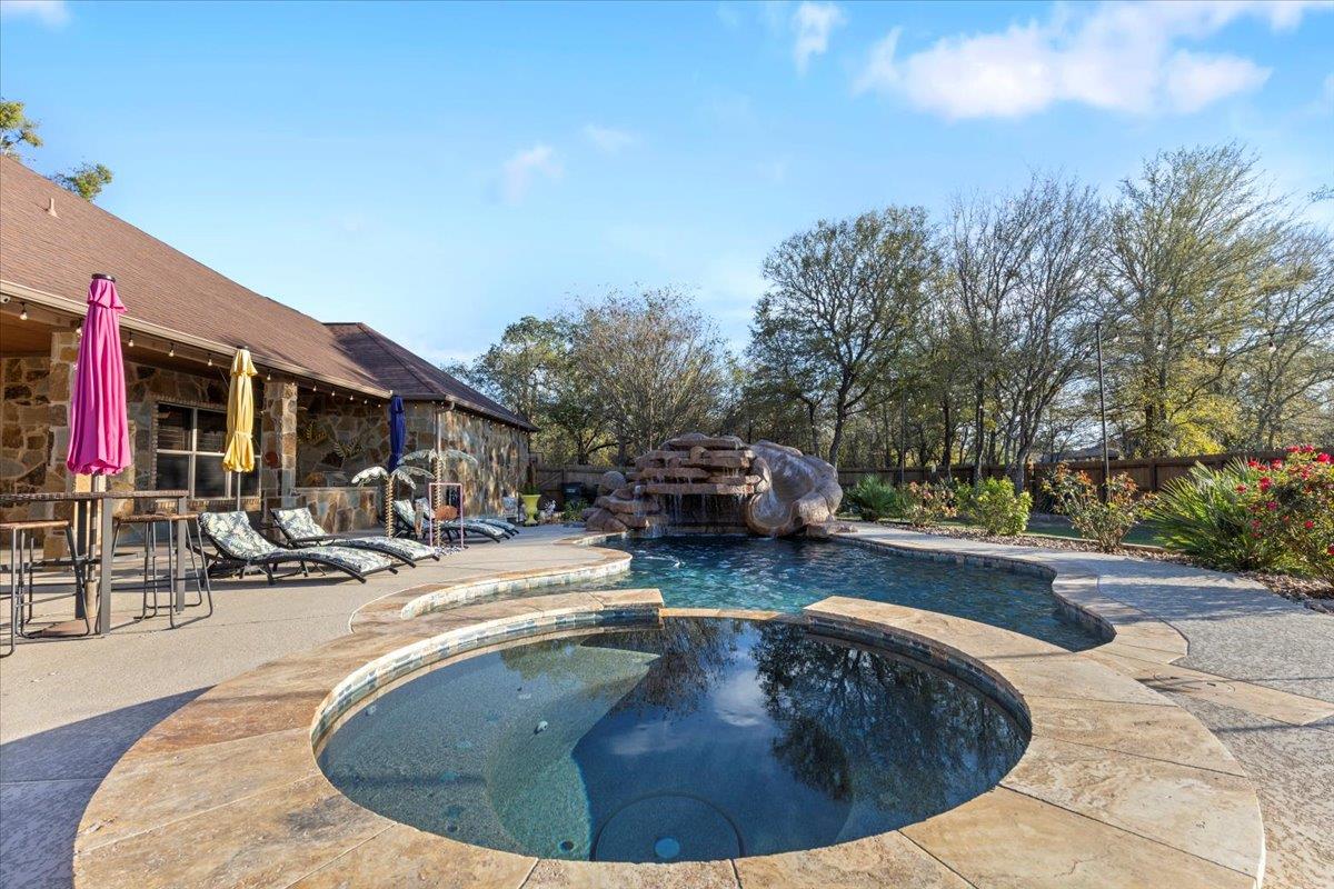 130 Axis Trl, Bastrop, TX 78602