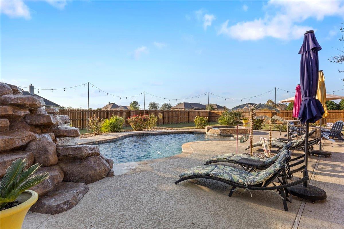 130 Axis Trl, Bastrop, TX 78602