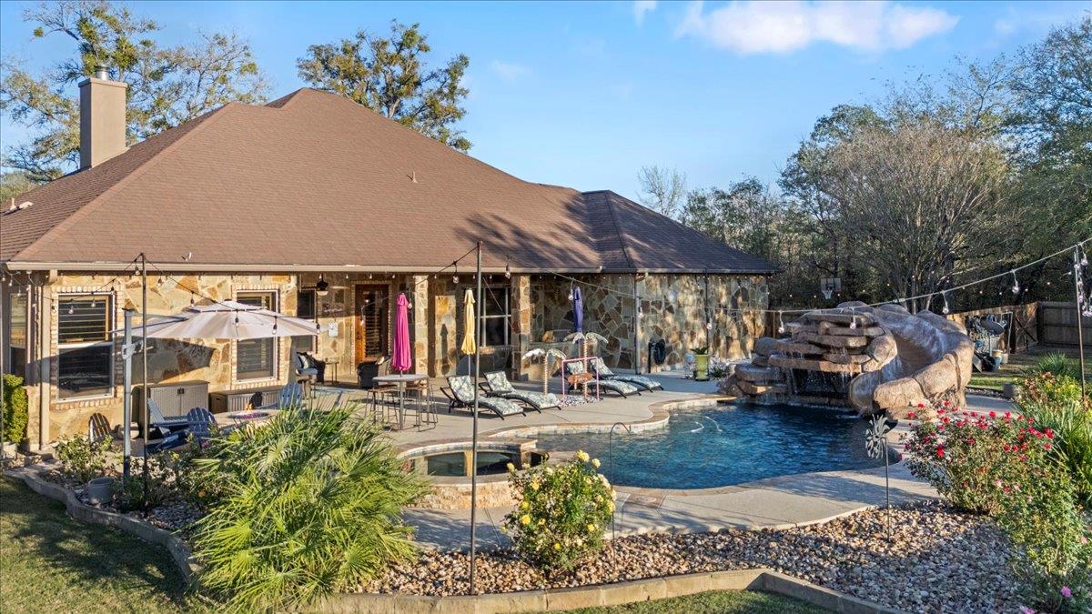 130 Axis Trl, Bastrop, TX 78602