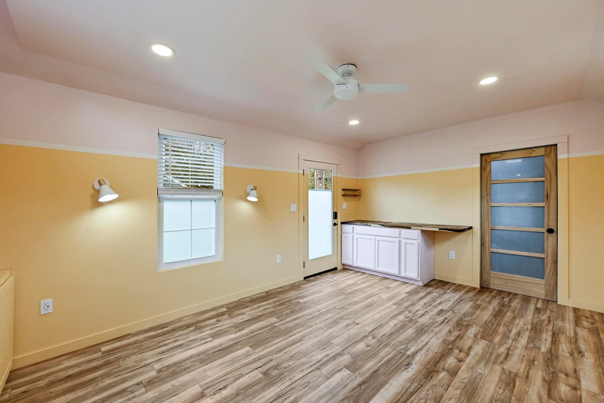 1406 Oakridge Dr, Round Rock, TX 78681