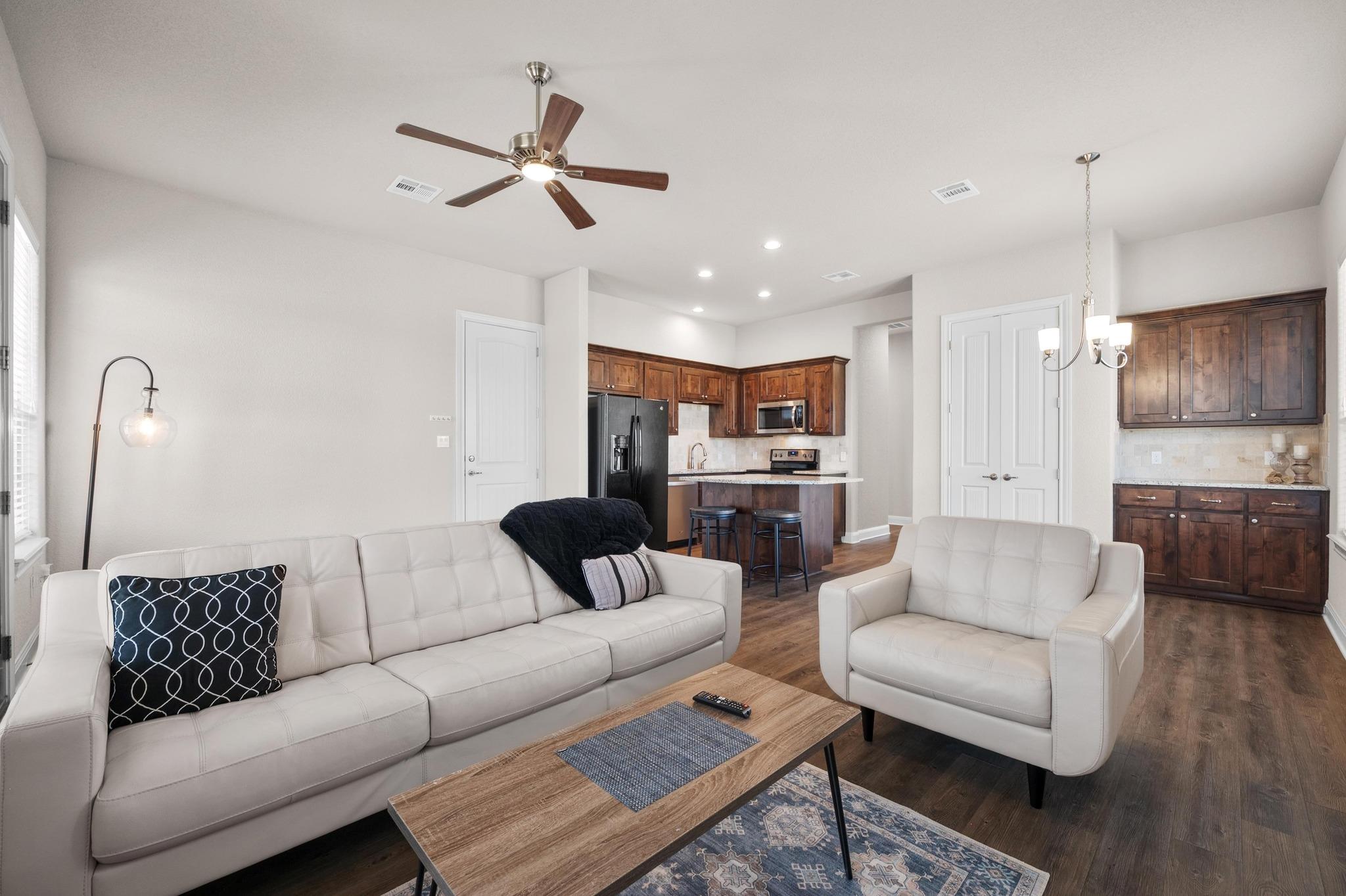 201 Young Ranch Rd, Georgetown, TX 78633