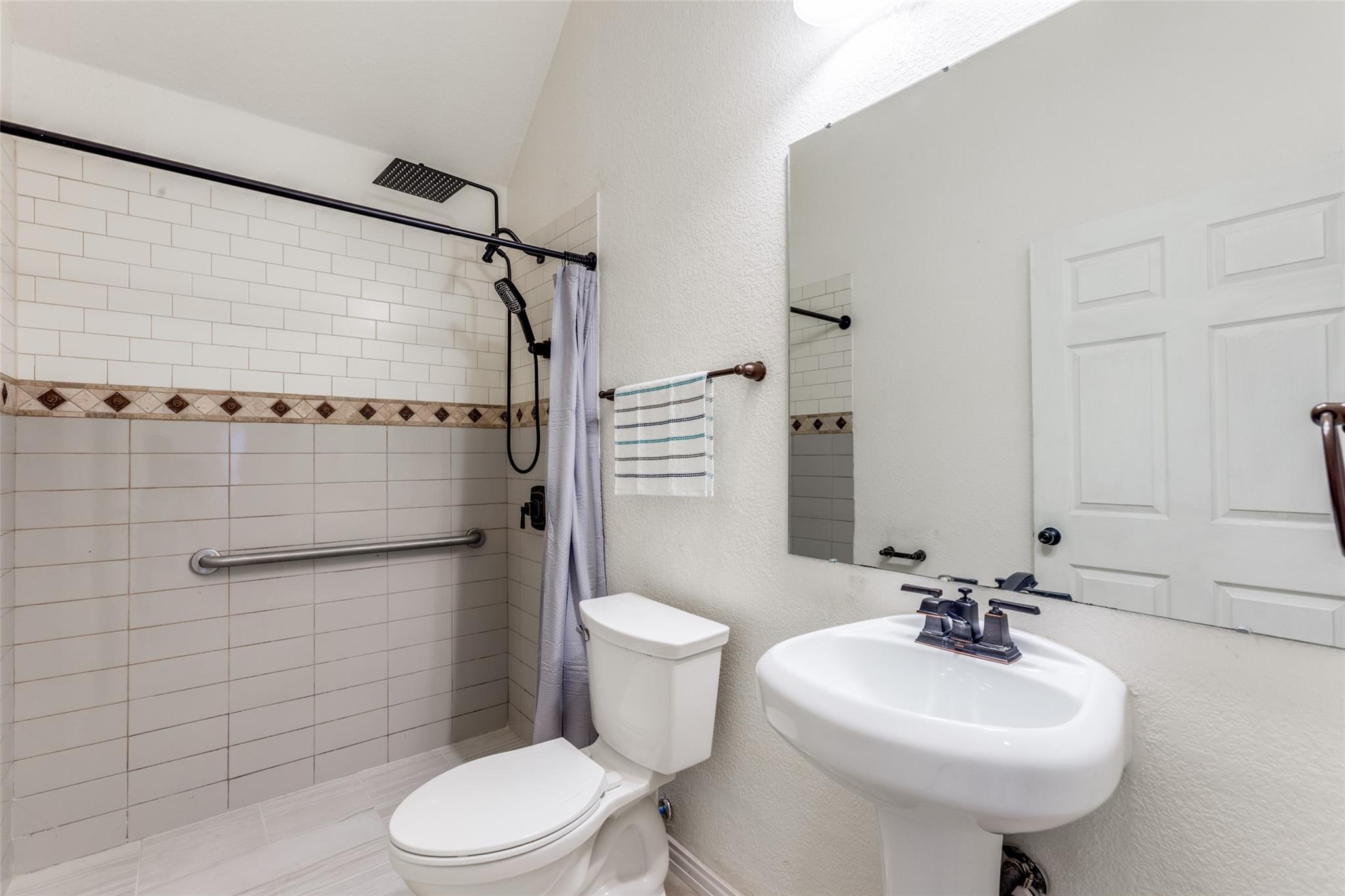 874 Spinnaker Loop, Kyle, TX 78640