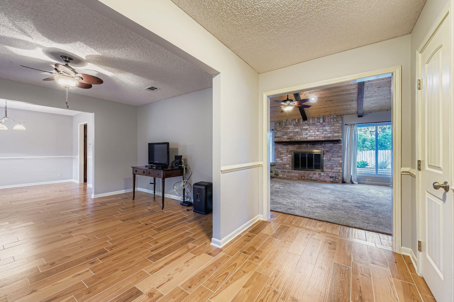 9201 HEATHERWOOD Dr, Austin, TX 78748