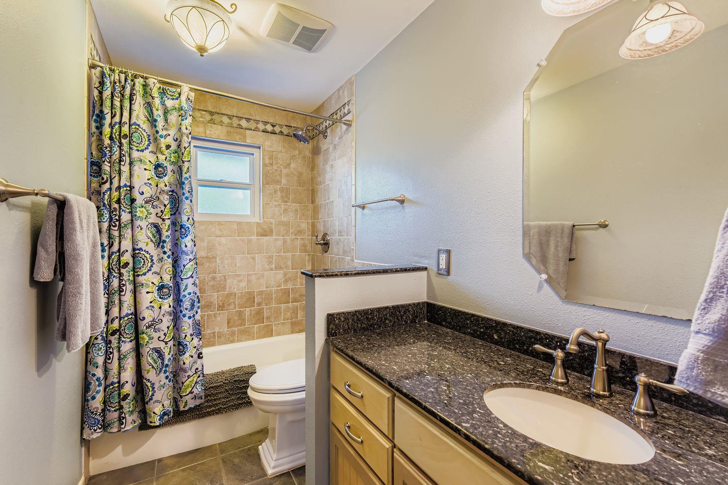 9201 HEATHERWOOD Dr, Austin, TX 78748