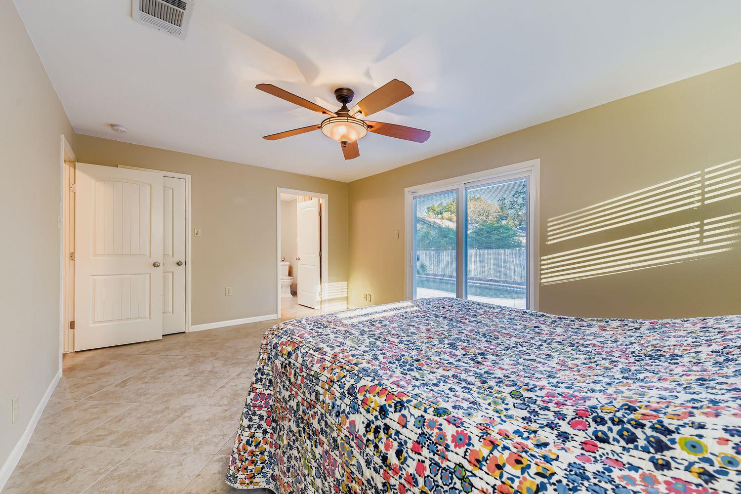 9201 HEATHERWOOD Dr, Austin, TX 78748