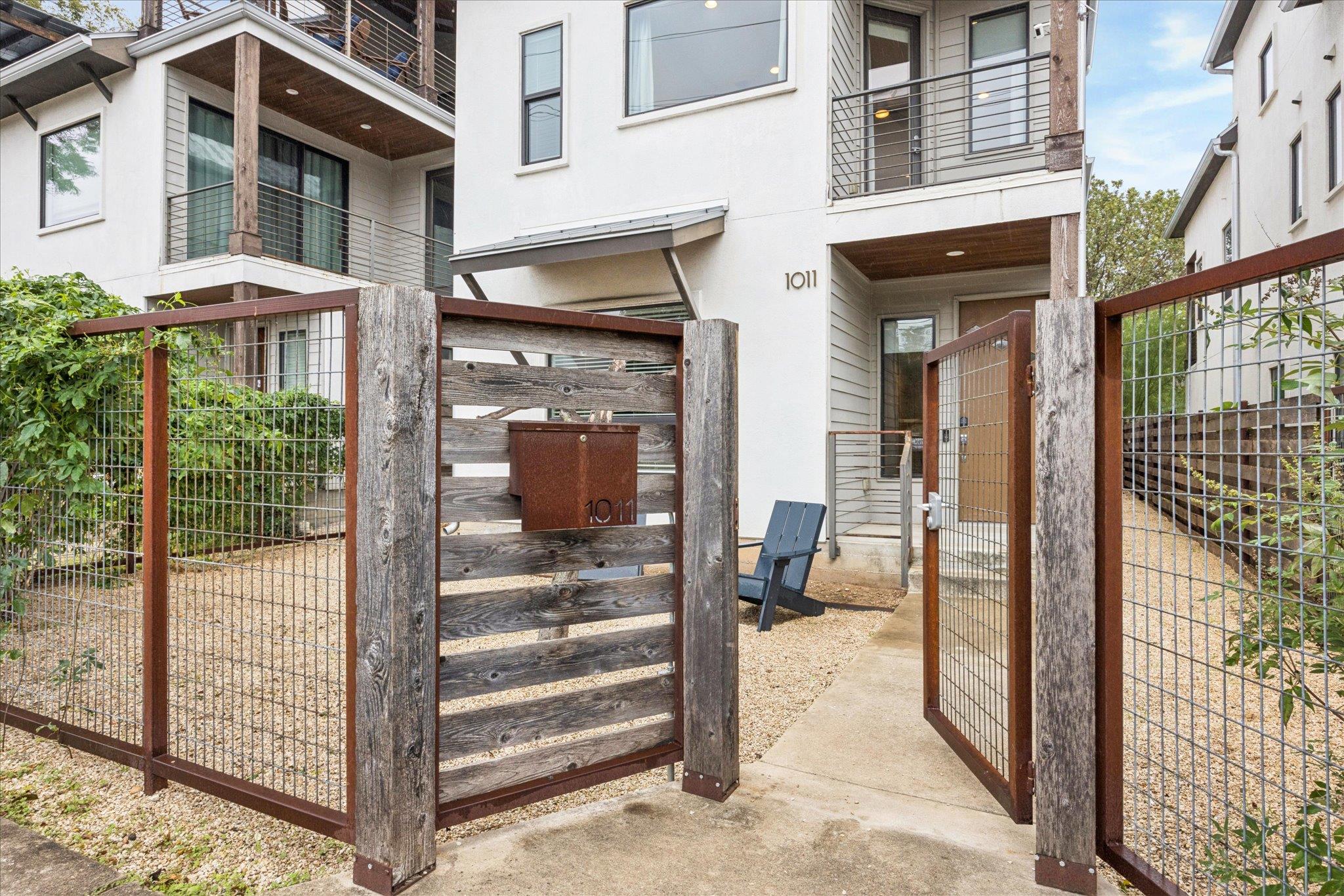 1011 E 12th St, Austin, TX 78702