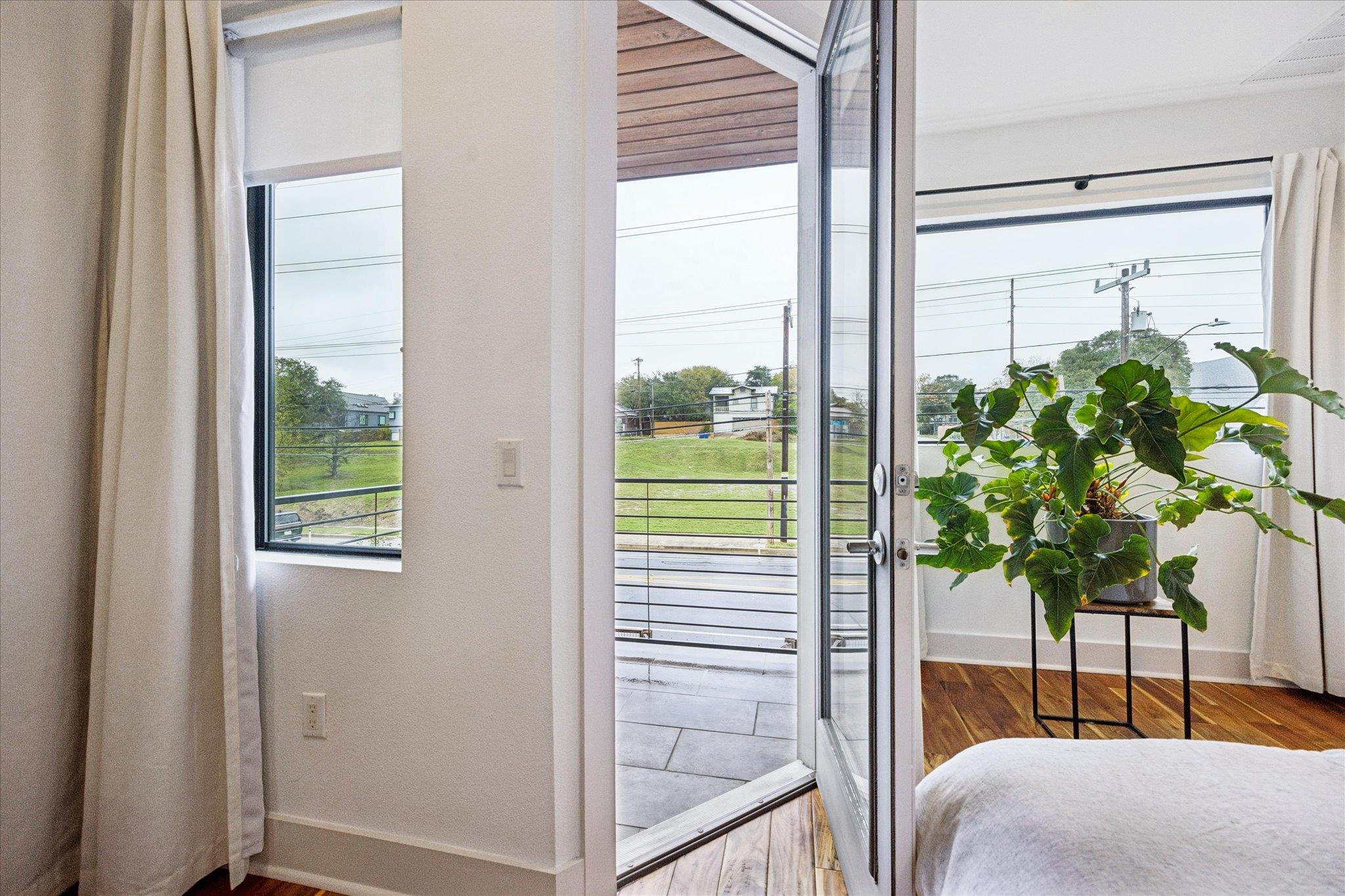 1011 E 12th St, Austin, TX 78702