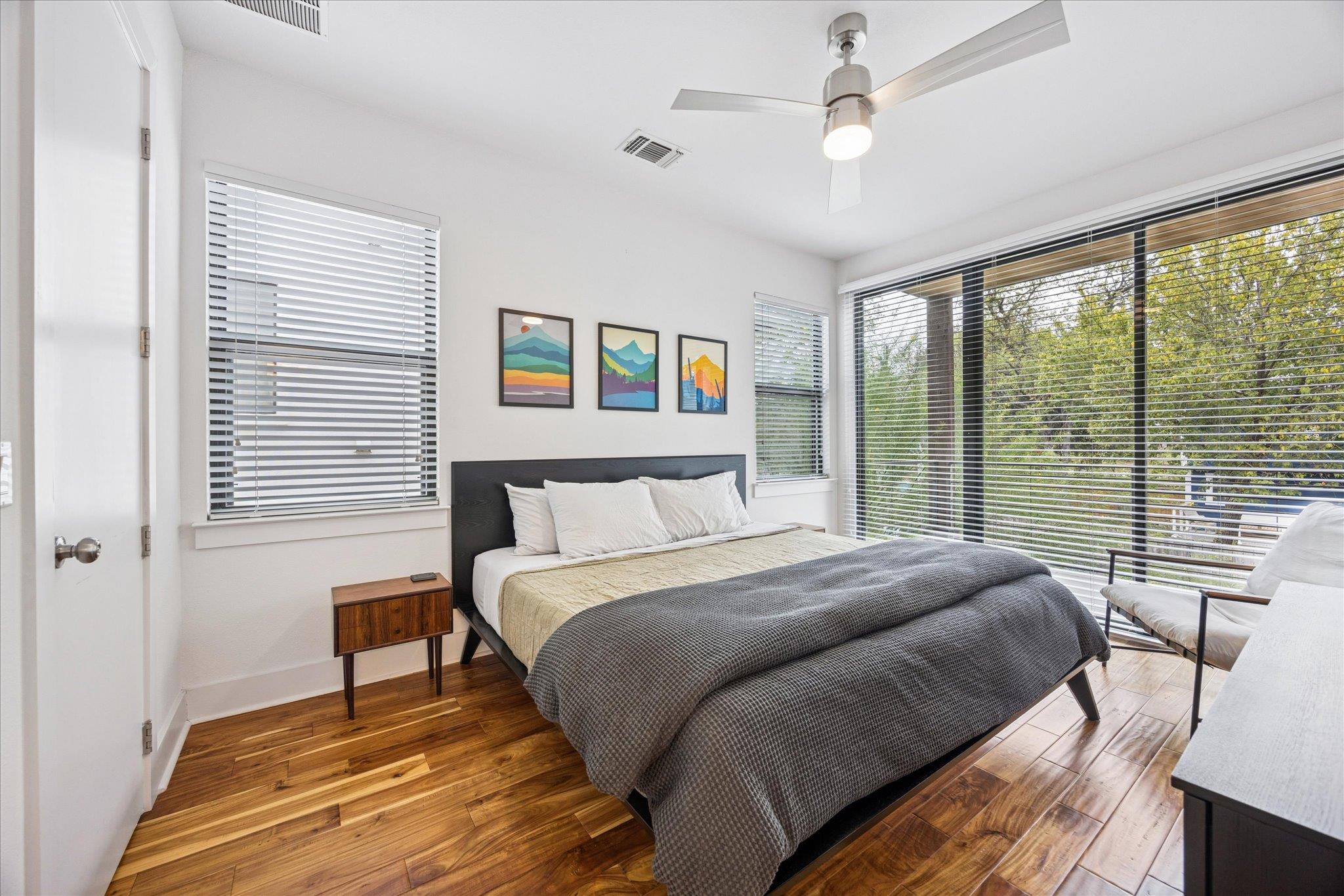 1011 E 12th St, Austin, TX 78702