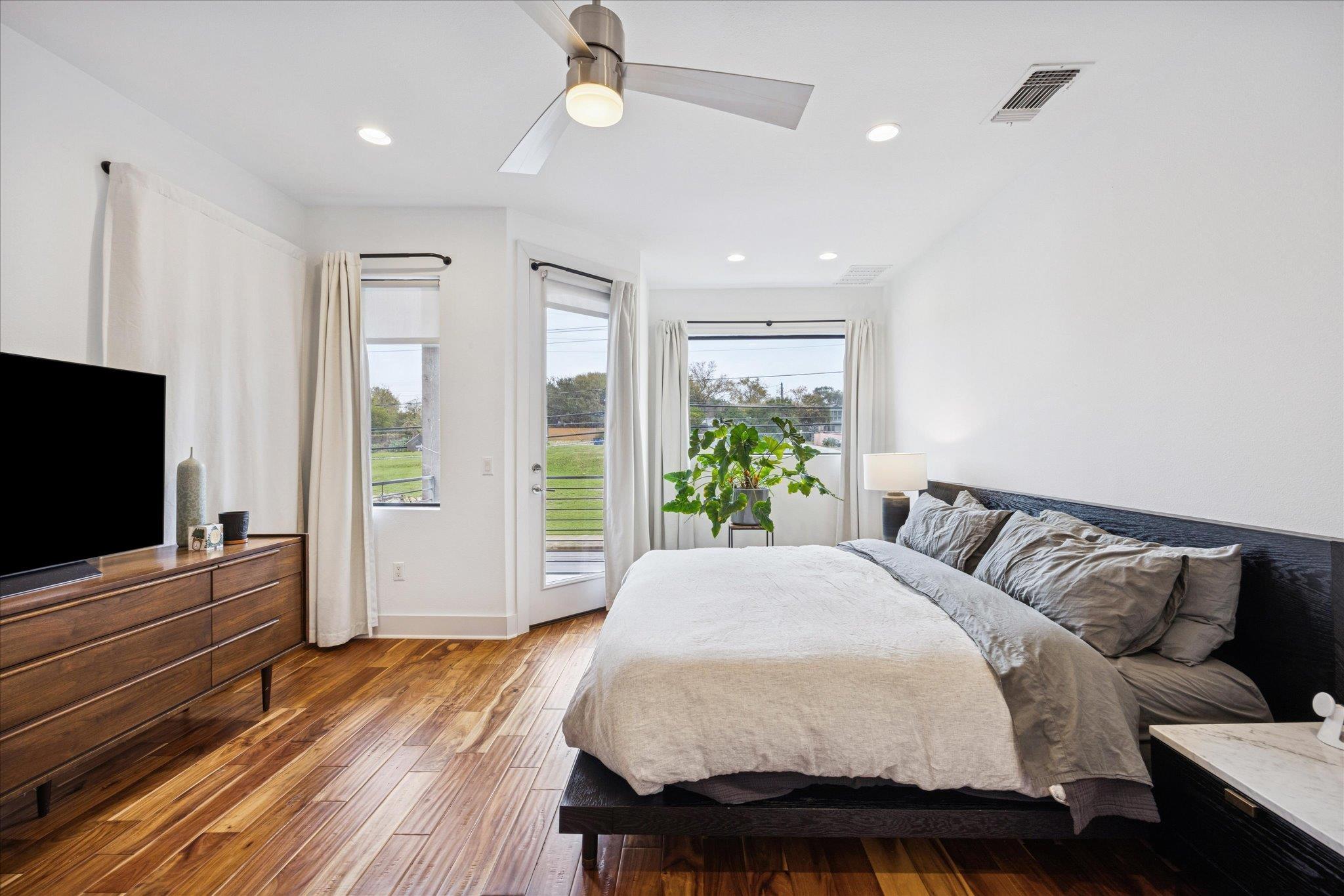 1011 E 12th St, Austin, TX 78702