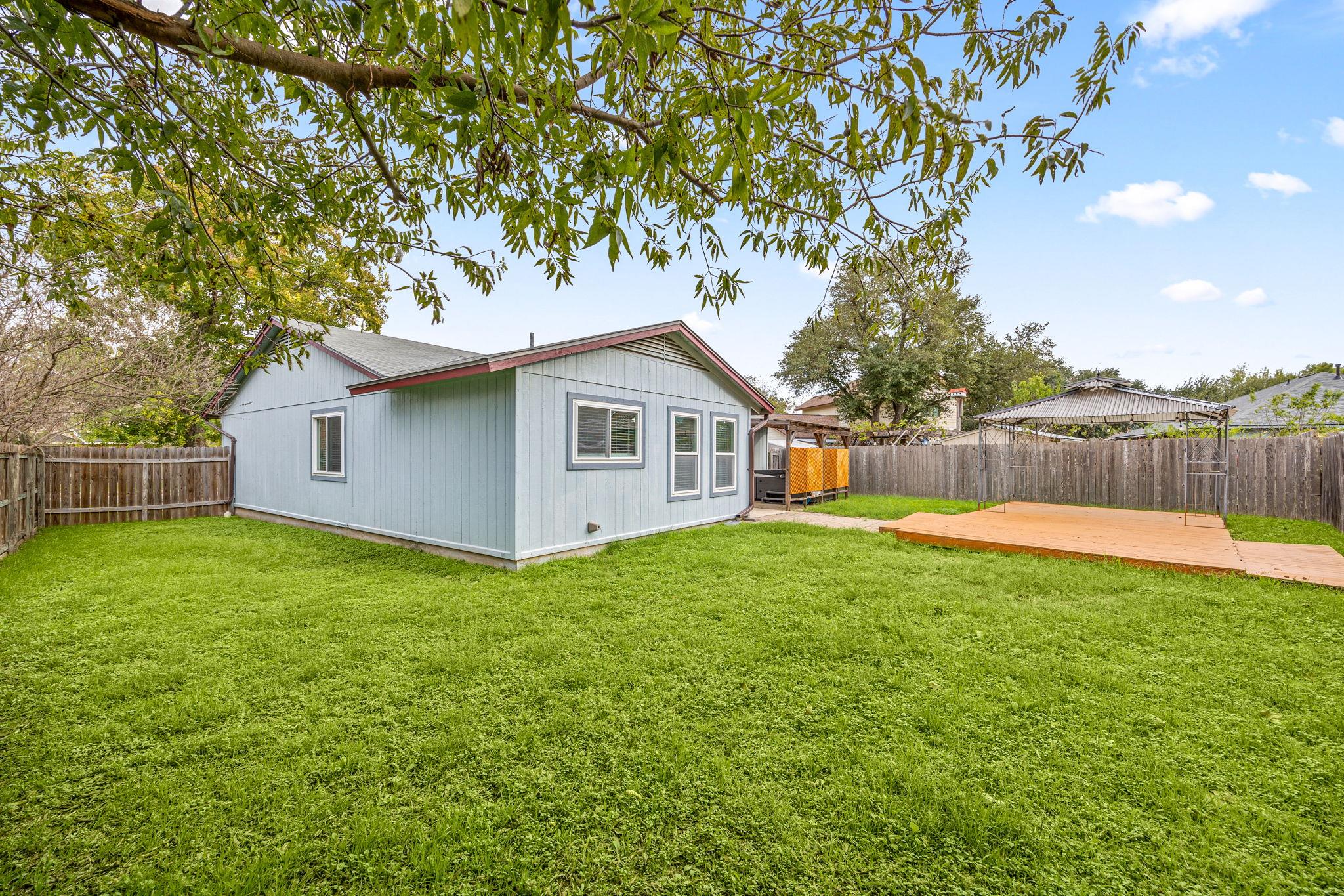 2602 Armstrong Dr, Leander, TX 78641