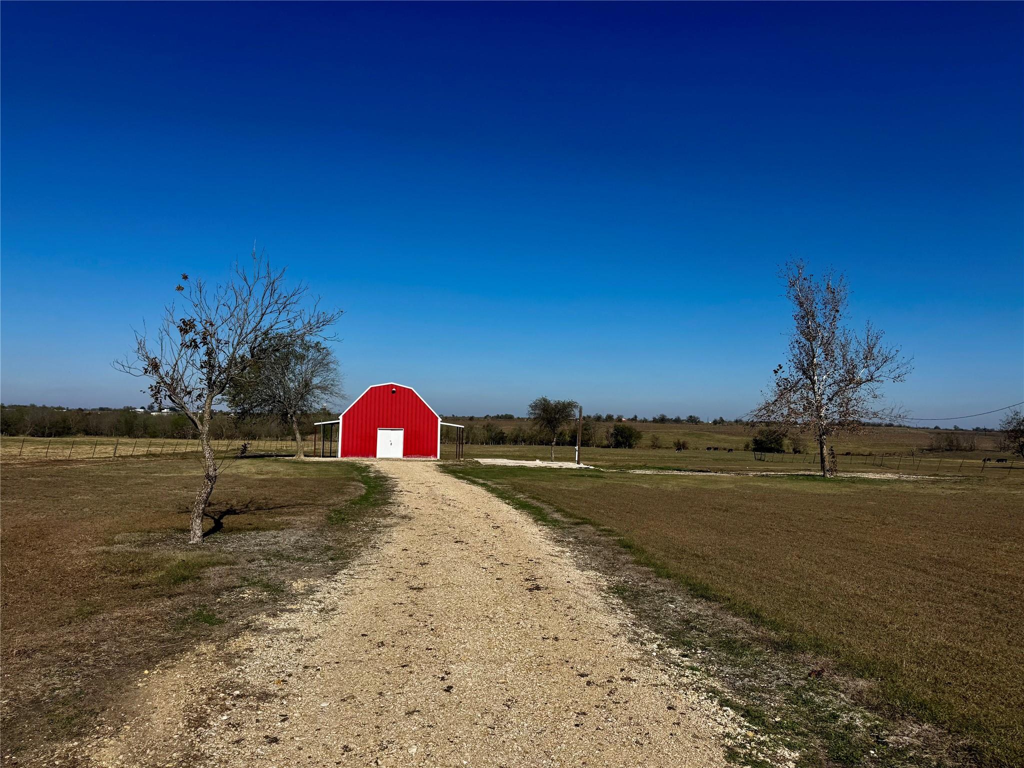 601 County Road 497, Taylor, TX 76574