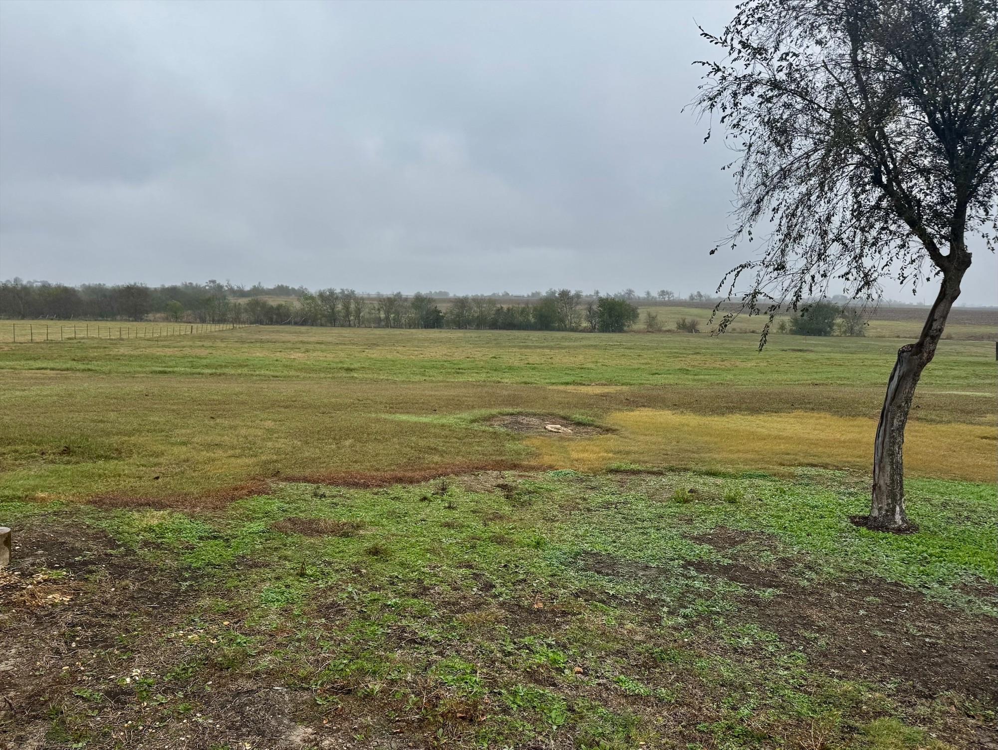 601 County Road 497, Taylor, TX 76574