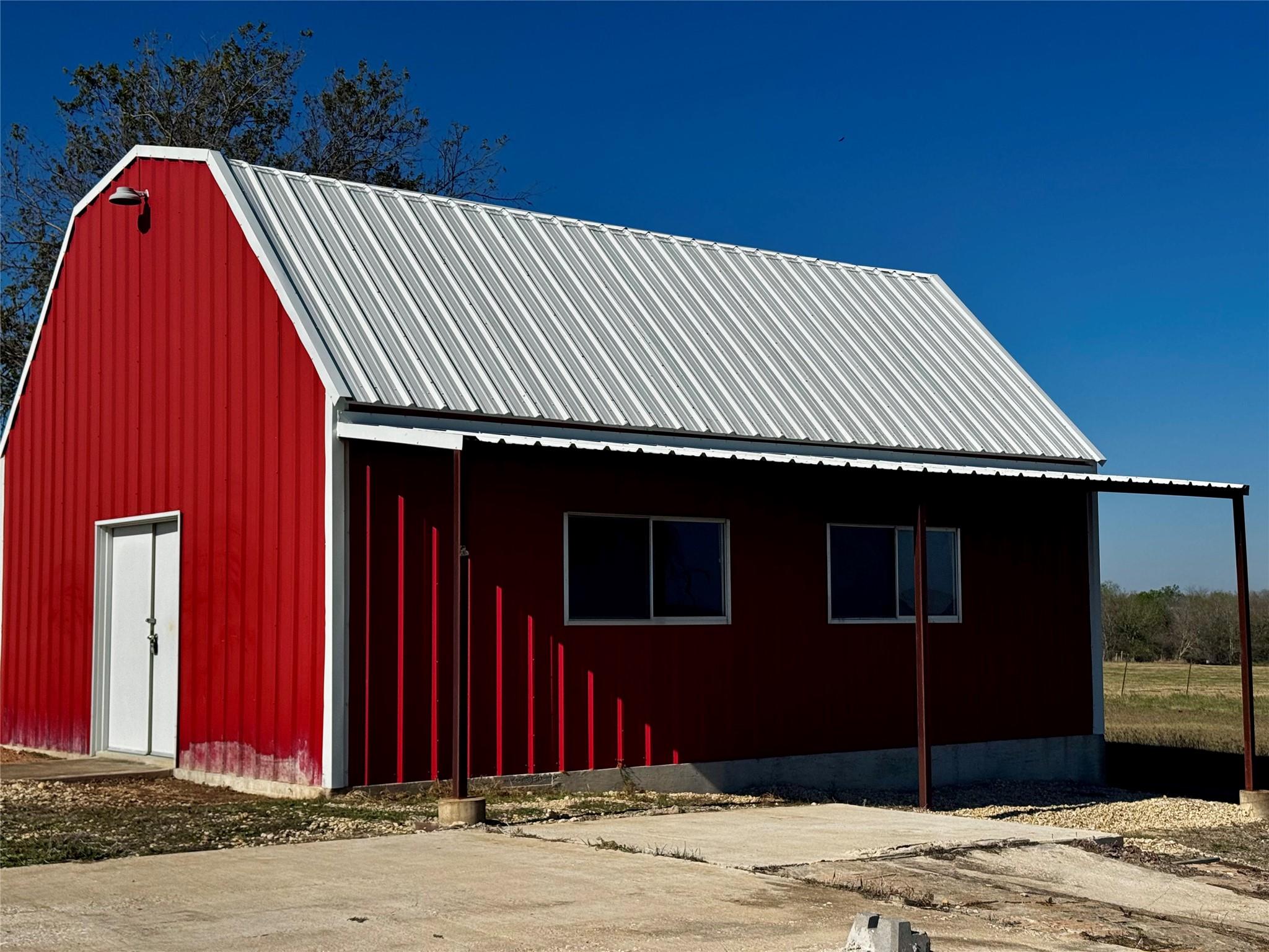 601 County Road 497, Taylor, TX 76574